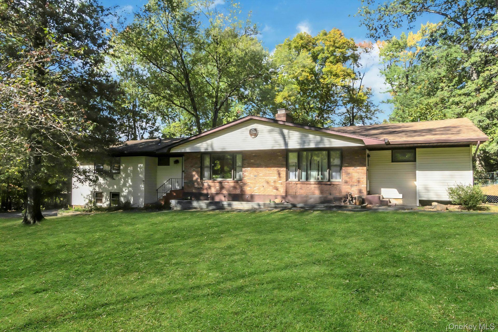 61 Rolling Ridge Road, New City