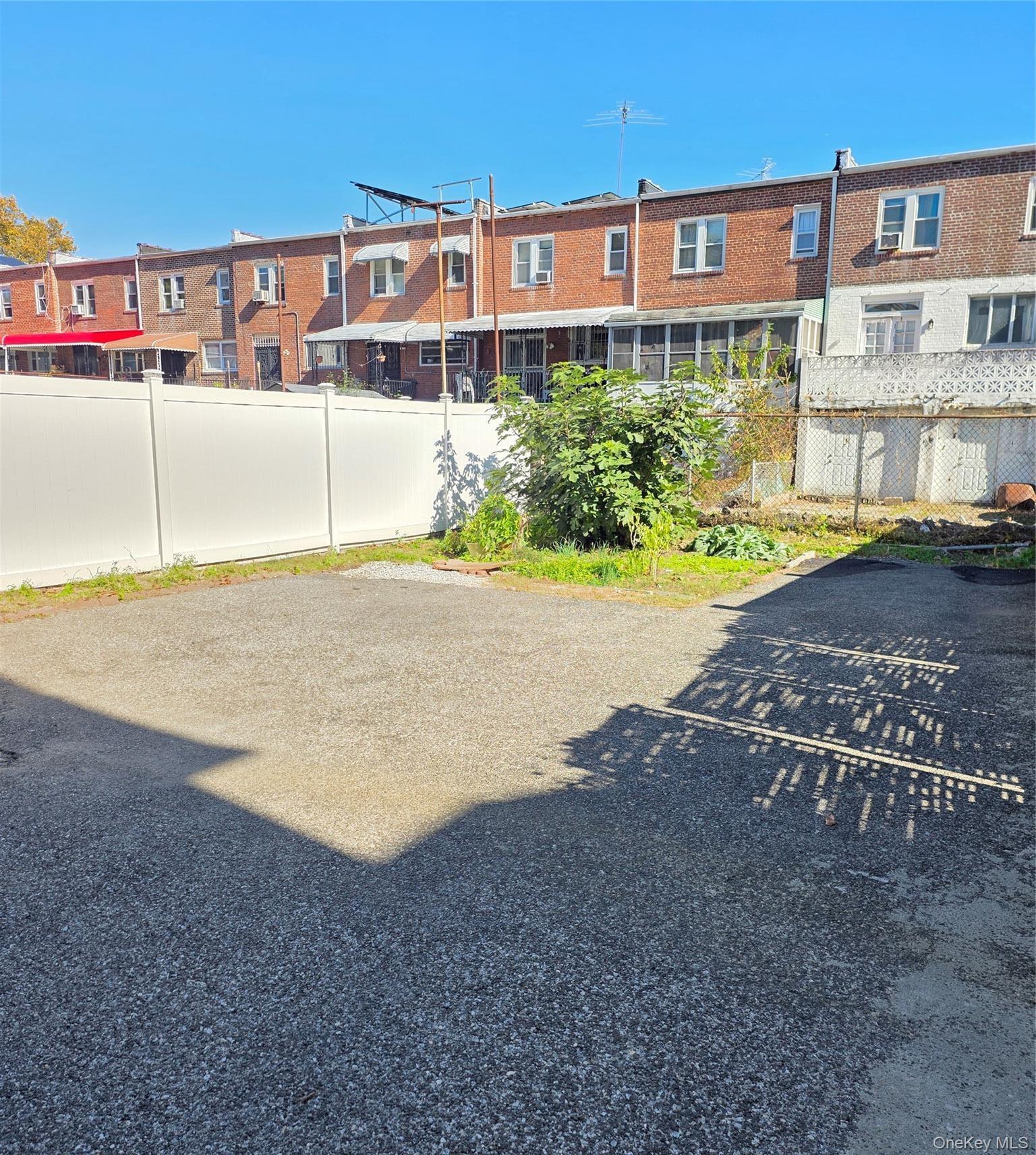 4320 Grace Avenue thumbnail 14