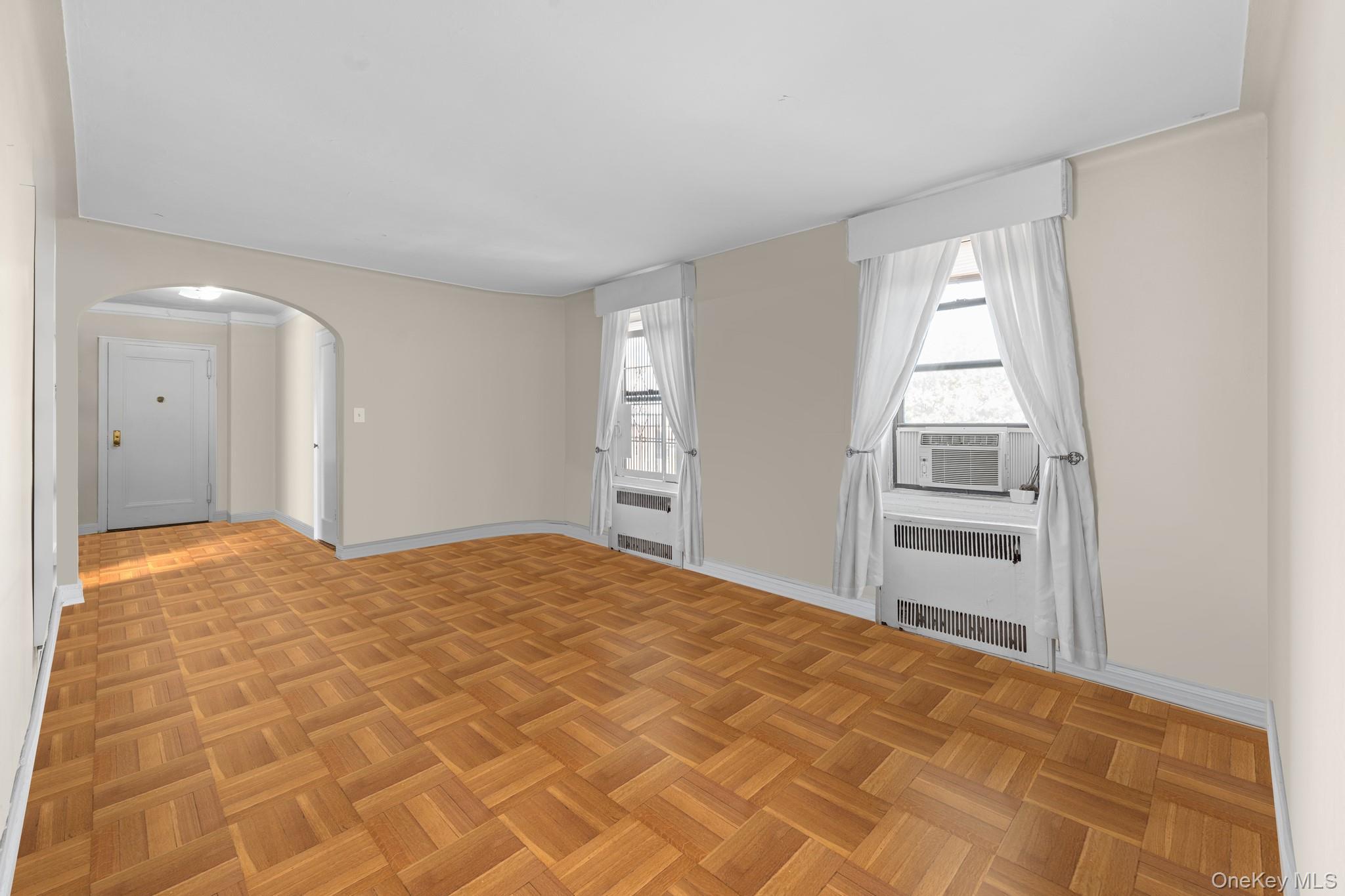 8380 118th St St Unit: 6G, Kew Gardens