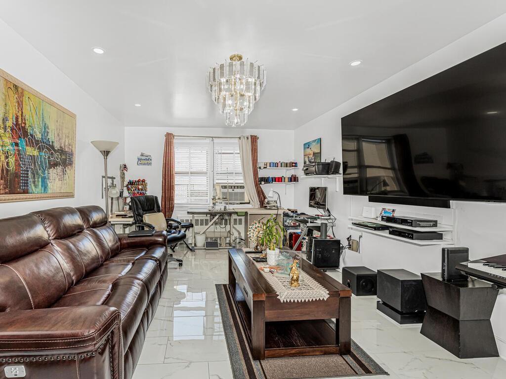 2866 Marion Avenue Unit: 6J, Bronx