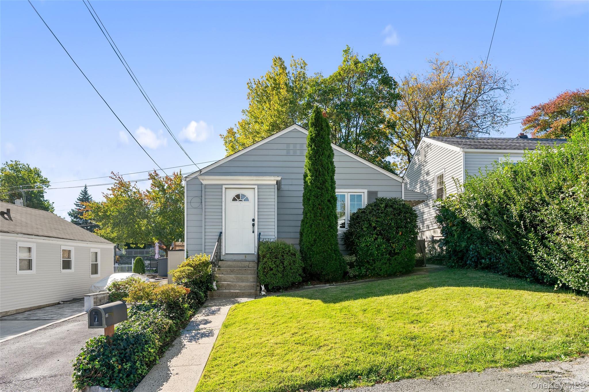 7 Floral Lane, Yonkers