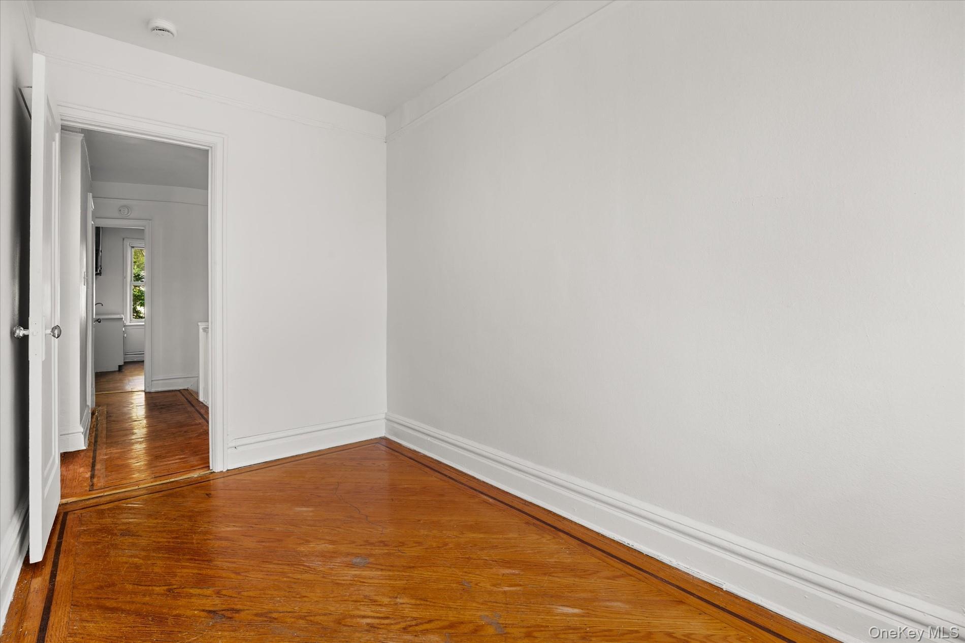 1441 Troy Avenue AVE thumbnail 32