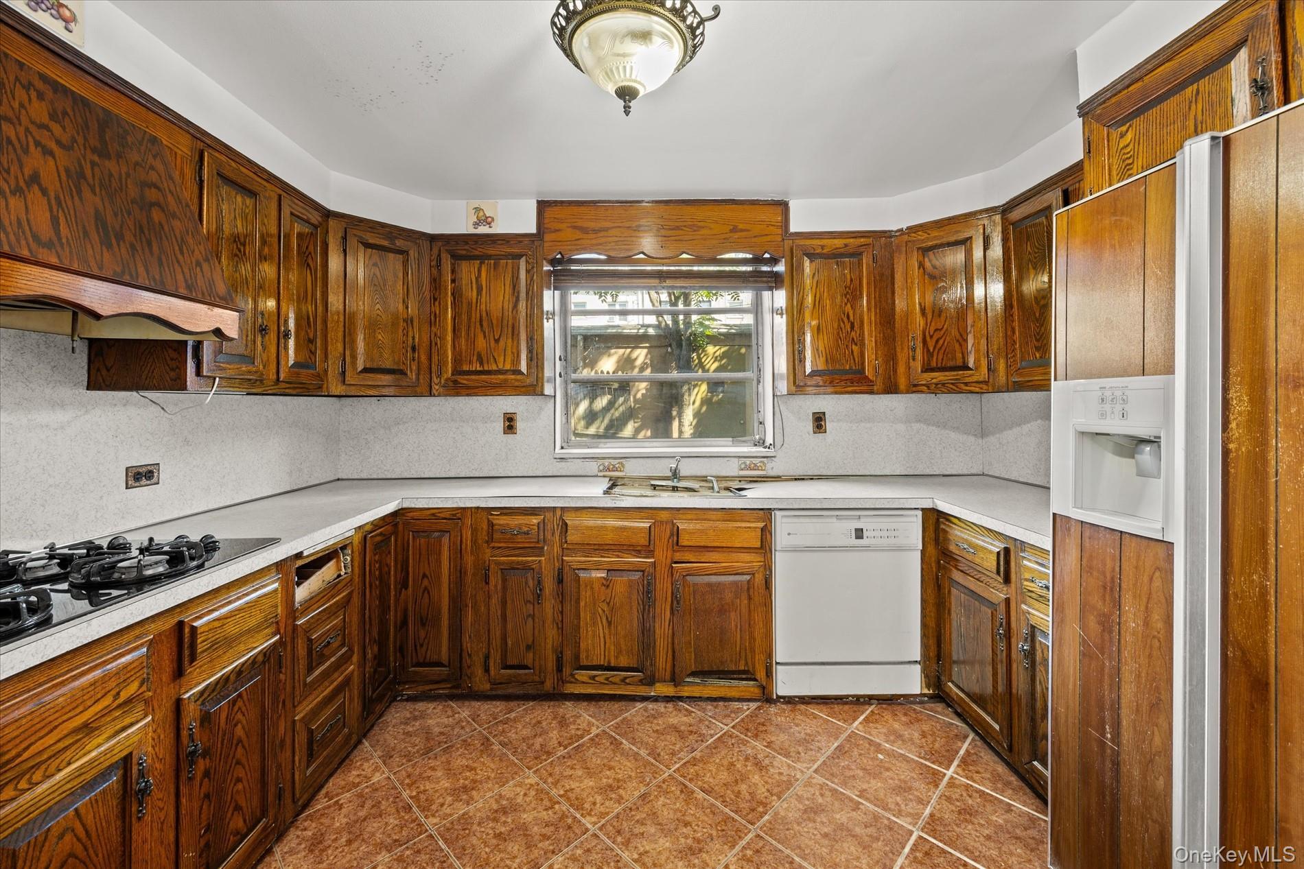 1441 Troy Avenue AVE thumbnail 18