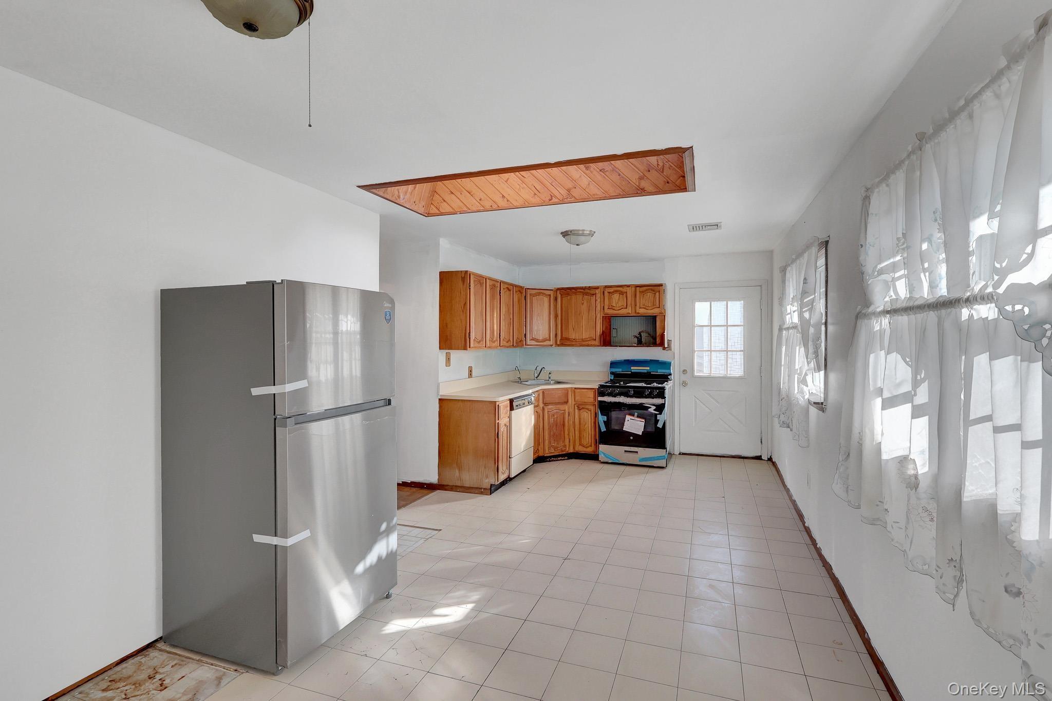 247 Delaware Avenue thumbnail 23