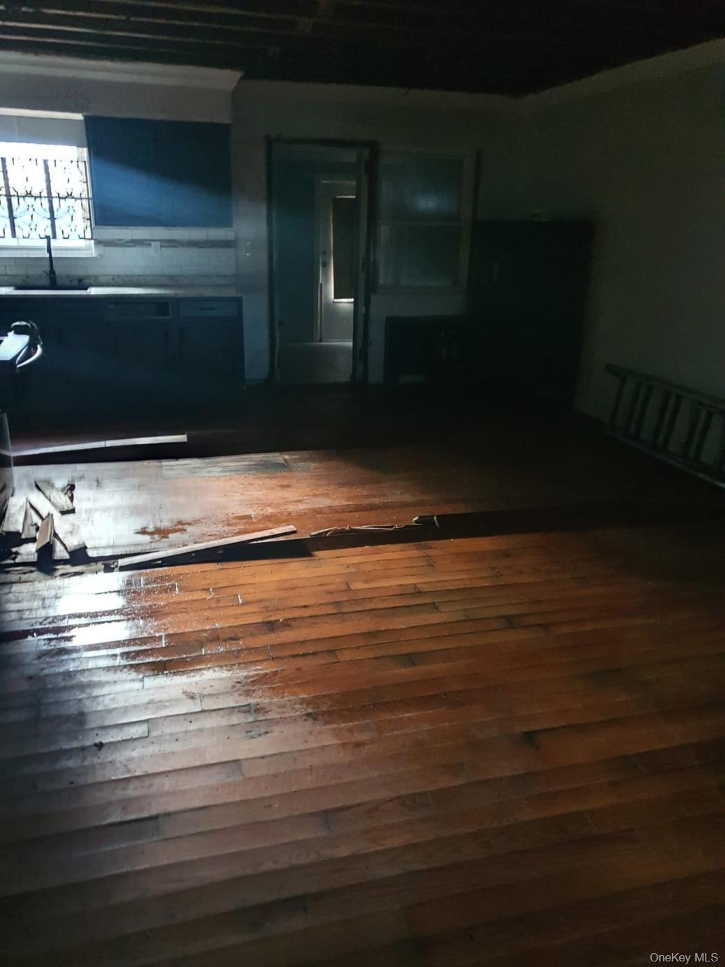 3341 Eastchester Avenue thumbnail 6