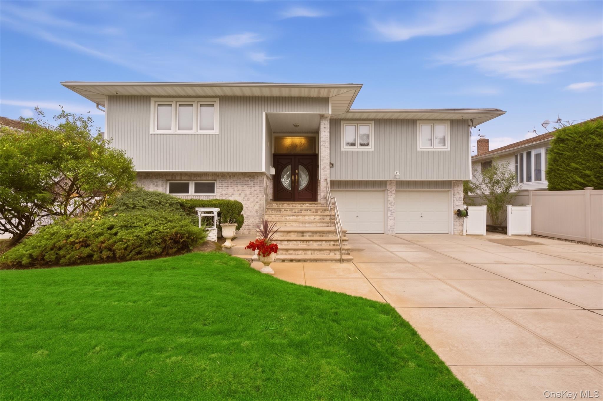2962 Hewlett Avenue, Merrick