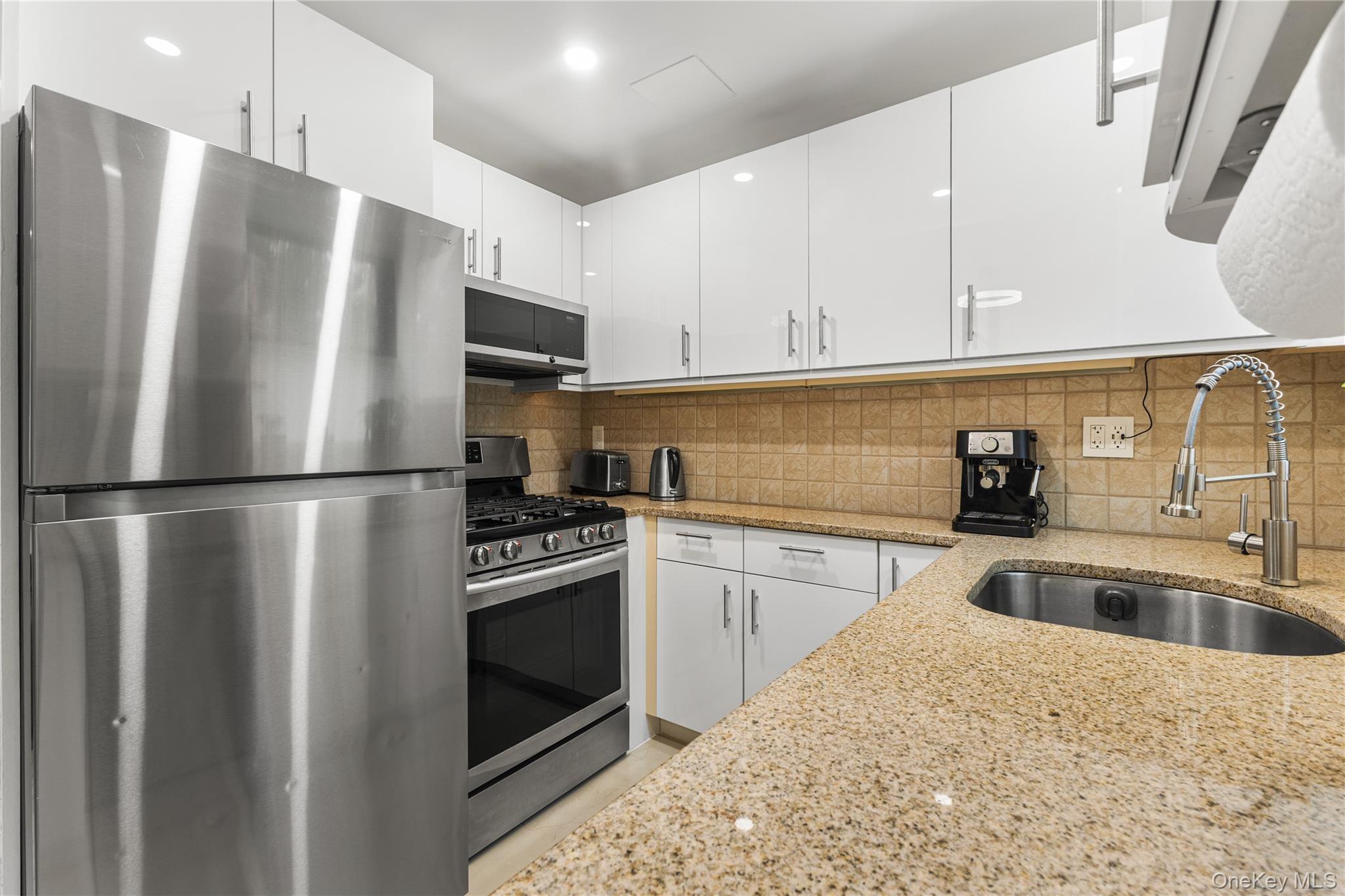 171 Pearsall Drive Unit: GLC thumbnail 3