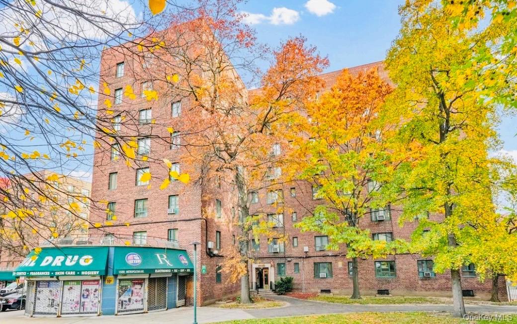 1504 Metropolitan Avenue Unit: 4H, Bronx