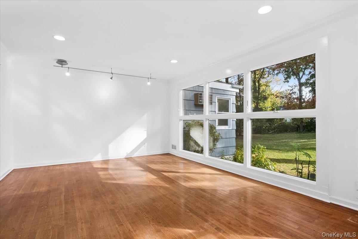 31 Rogers Drive thumbnail 3