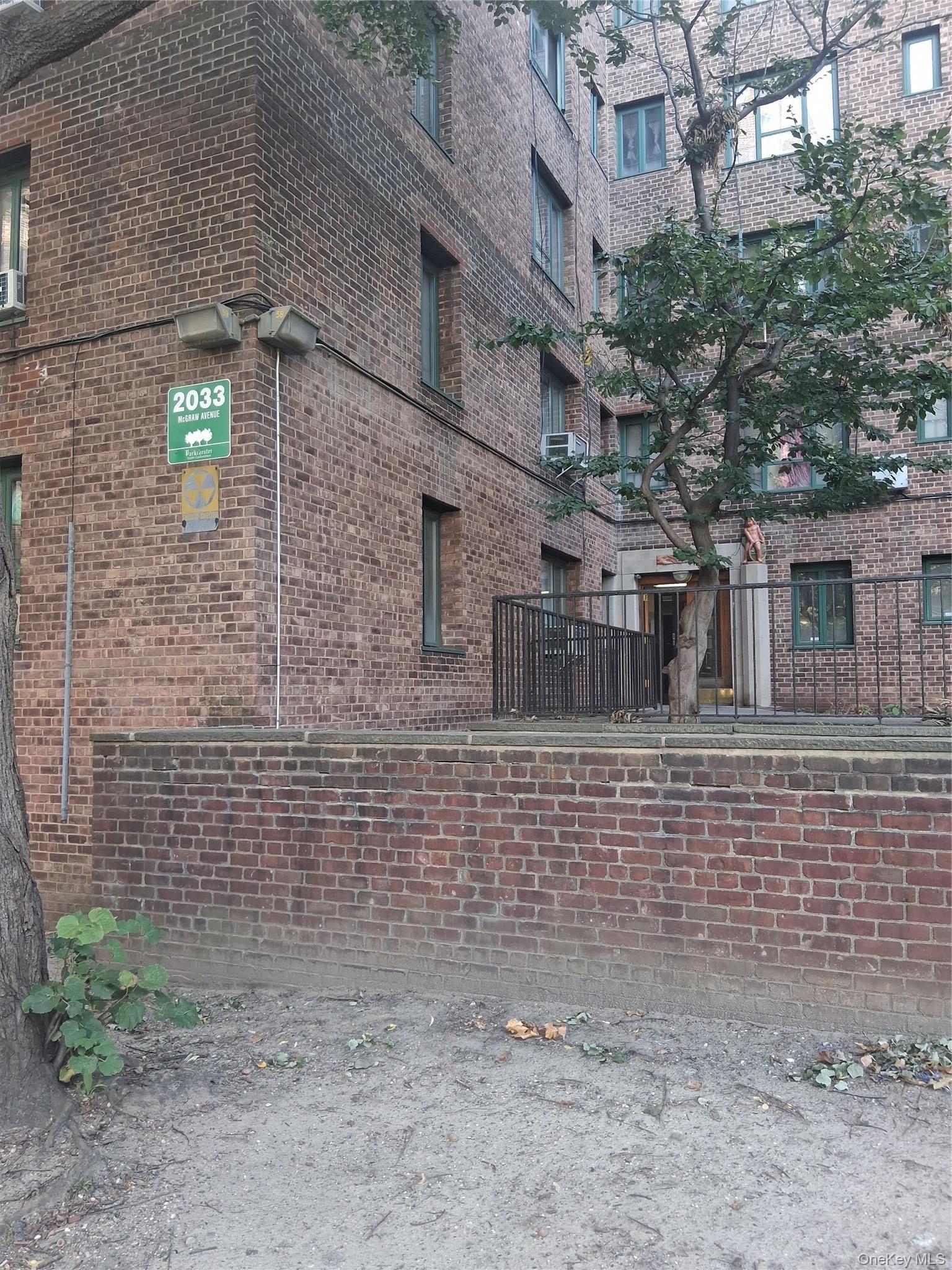 2033 Mcgraw Avenue Unit: 6E, Bronx