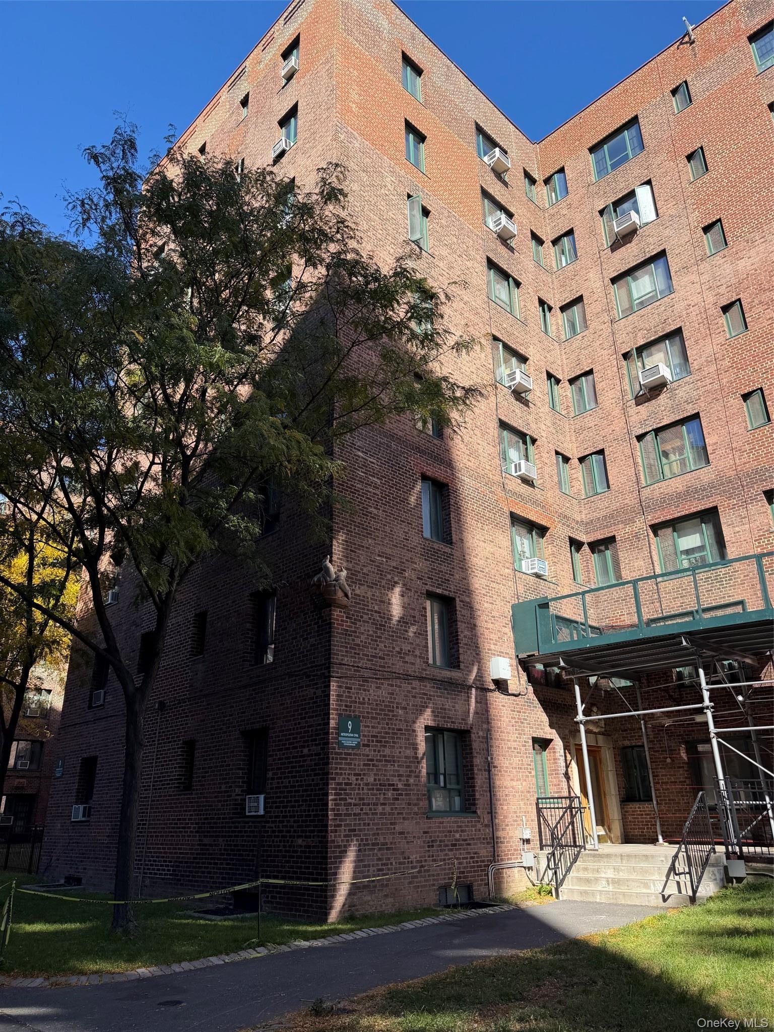 9 Metropolitan Oval Unit: 7C, Bronx
