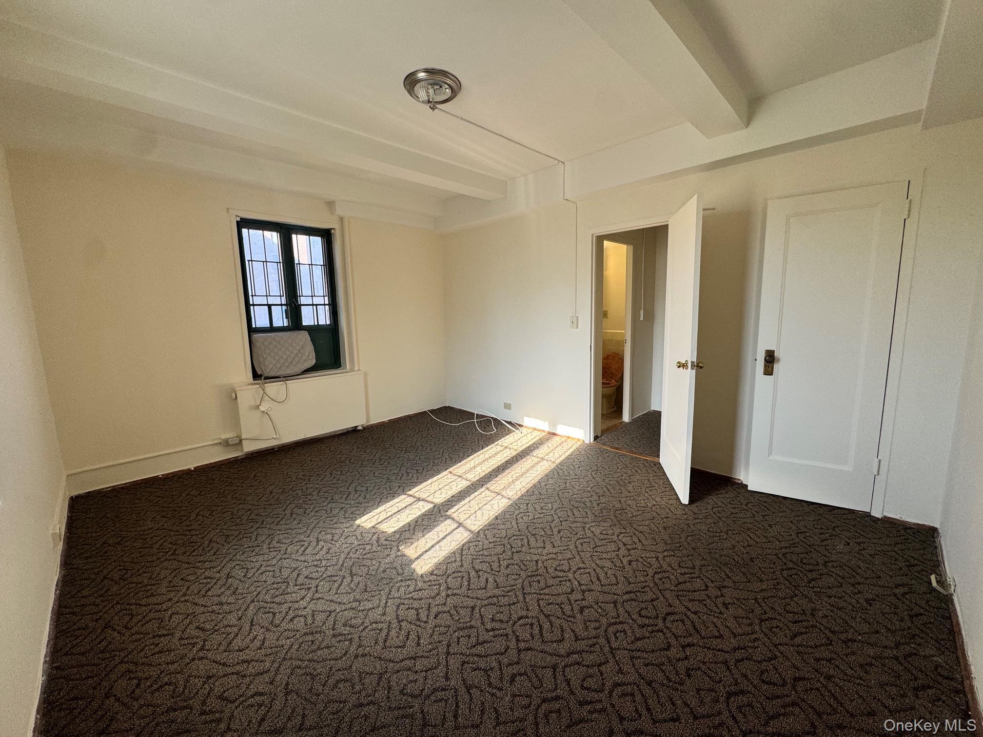 9 Metropolitan Oval Unit: 7C thumbnail 2