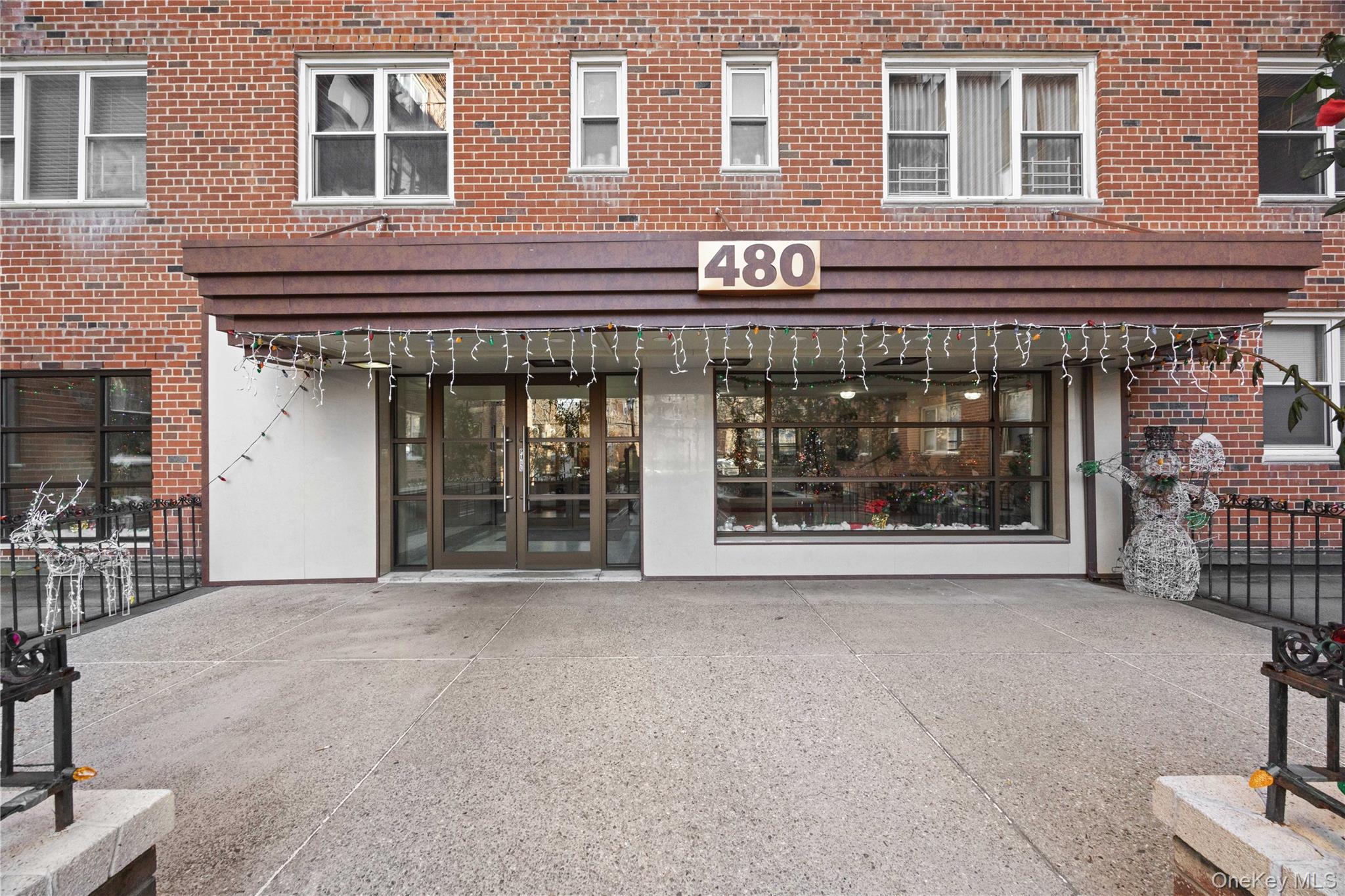 480 Riverdale Ave Unit: 2U, Yonkers