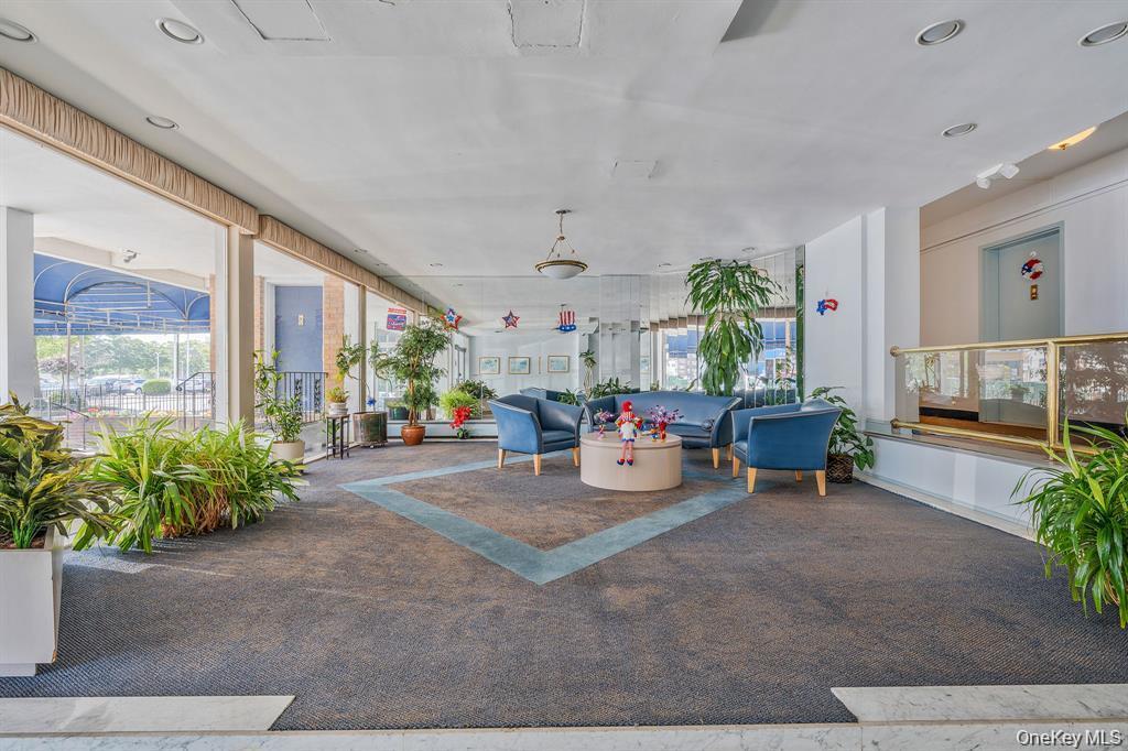 190 W Merrick Road Unit: 4N thumbnail 2
