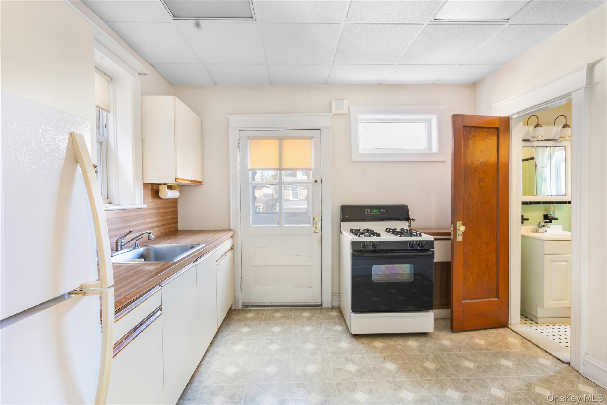 1626 Fowler Avenue thumbnail 5