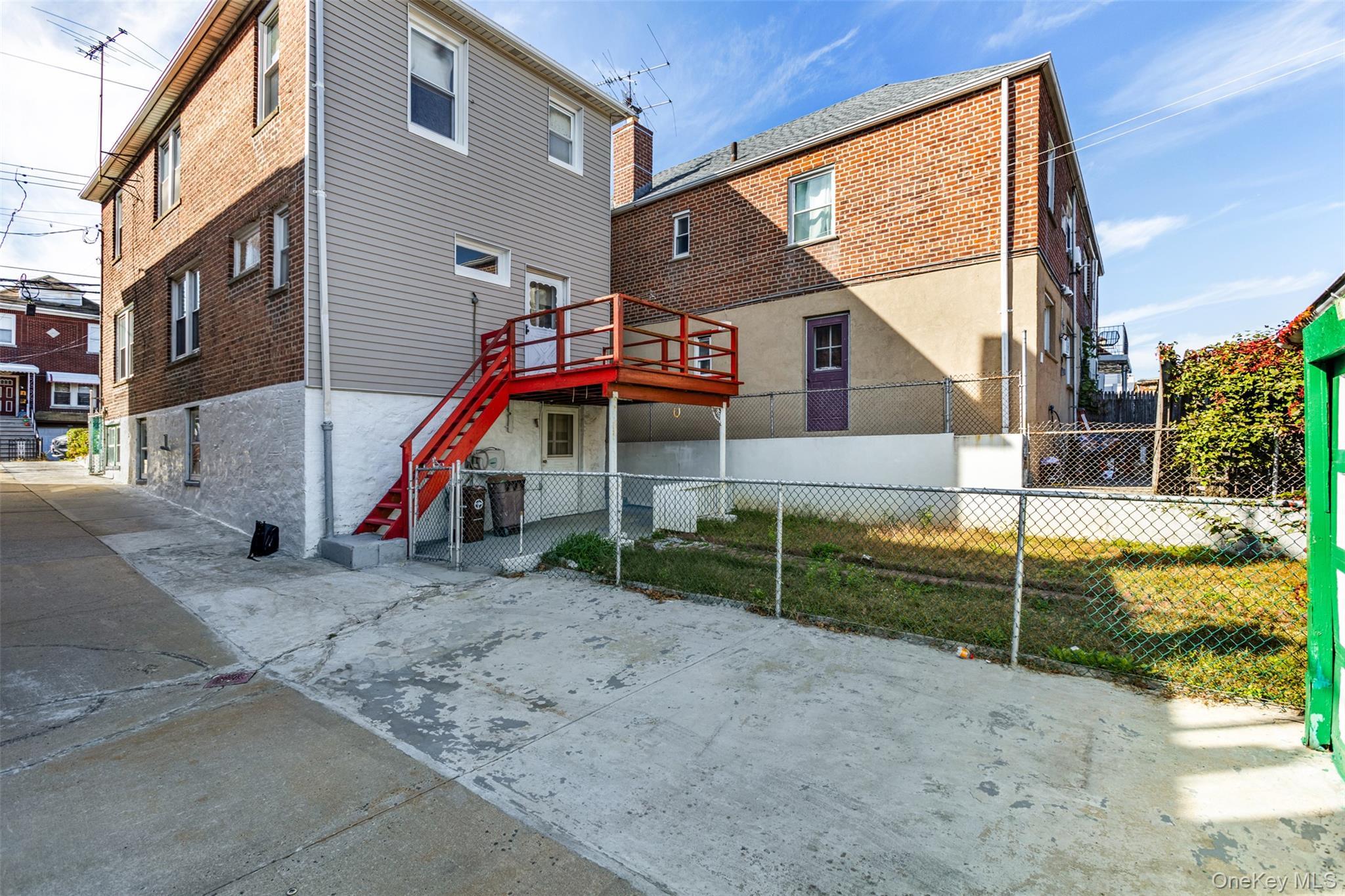 1626 Fowler Avenue thumbnail 19