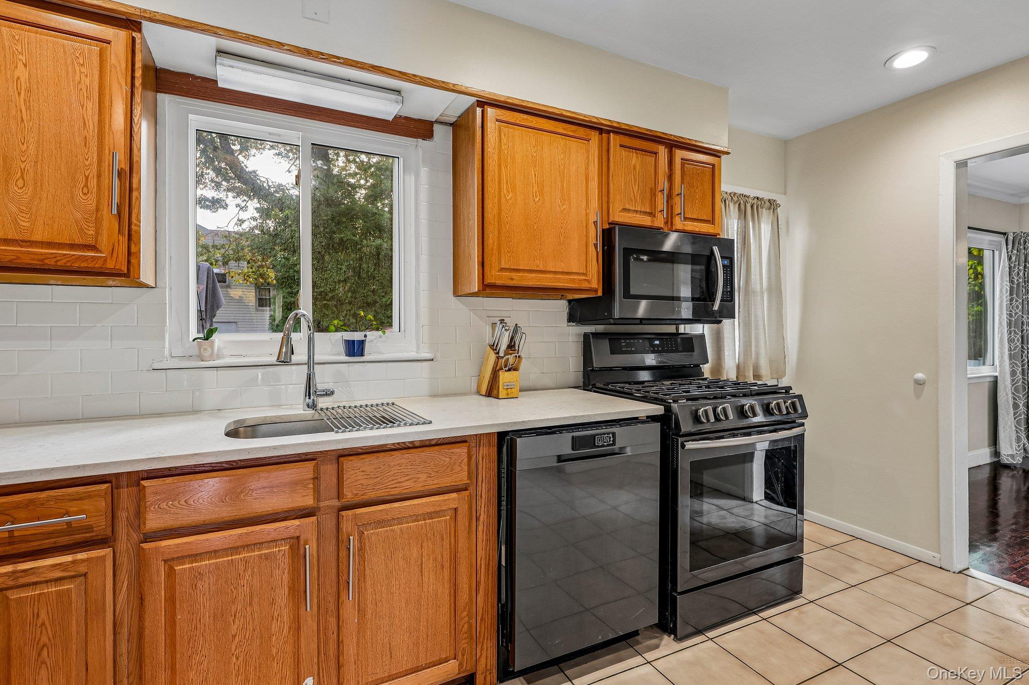 241 Stratton Road thumbnail 12