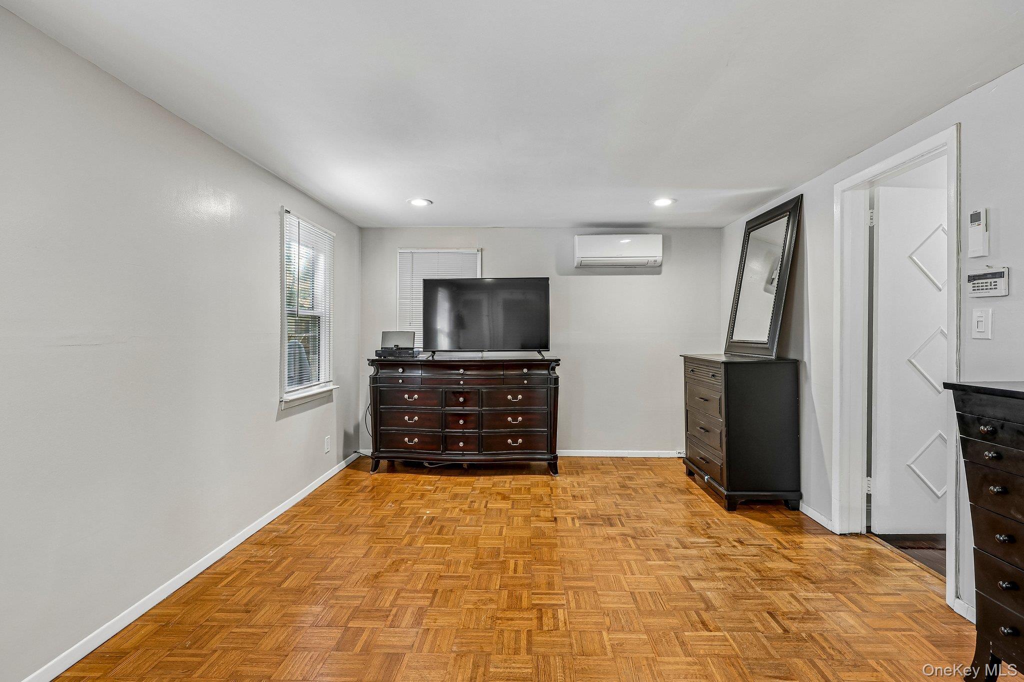 241 Stratton Road thumbnail 15