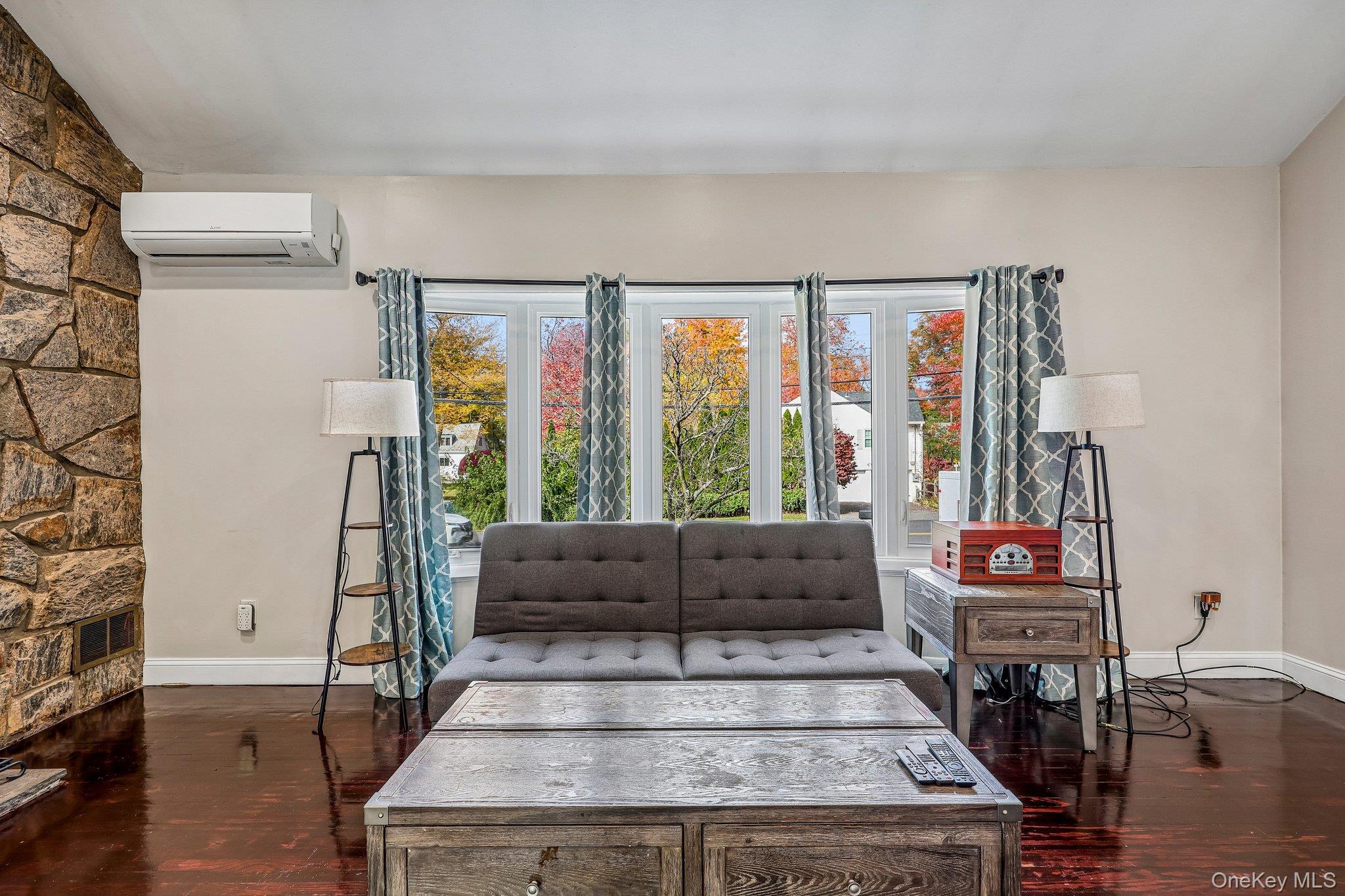 241 Stratton Road thumbnail 6