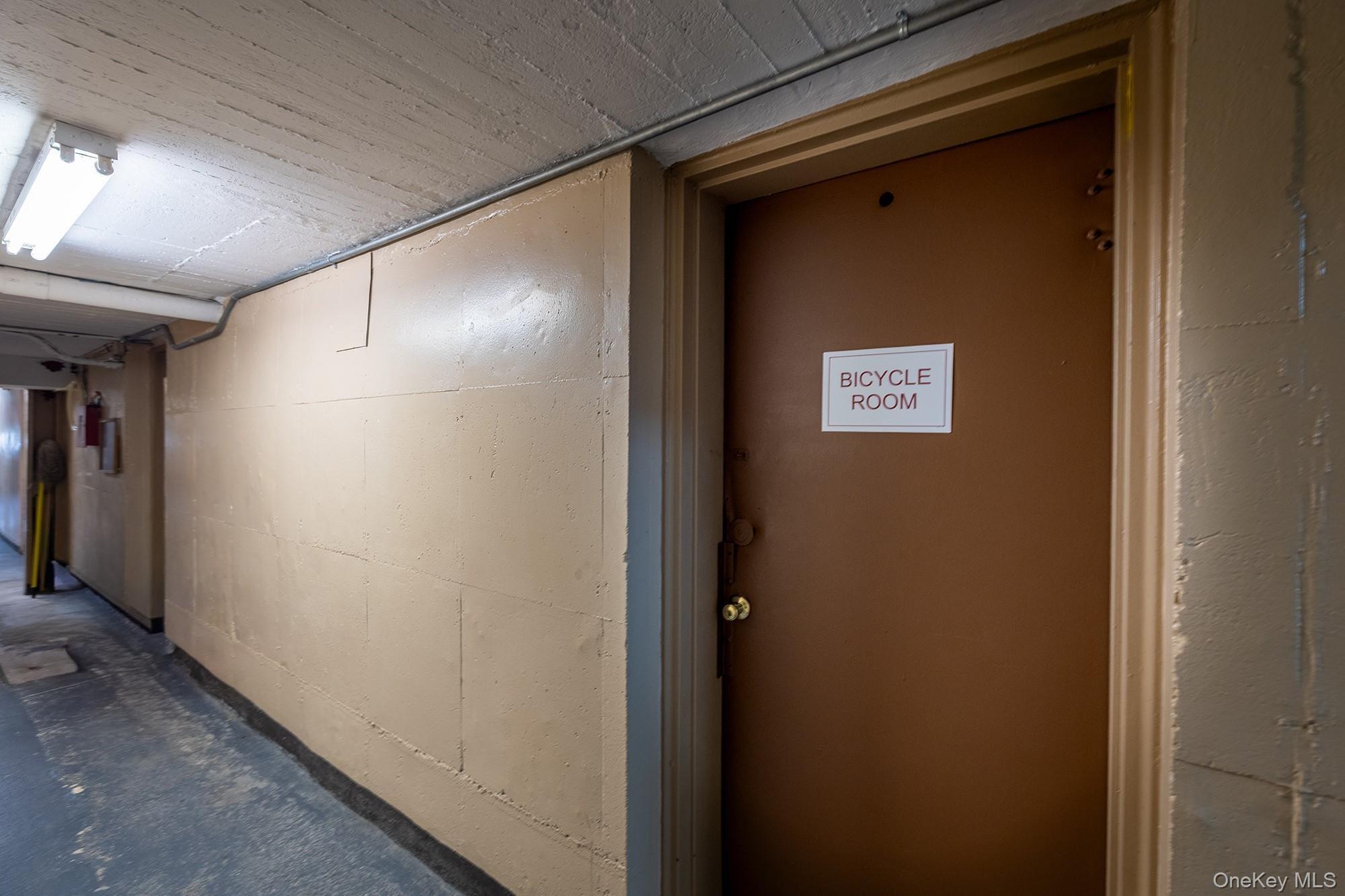 1234 Midland Avenue Unit: 4H thumbnail 28
