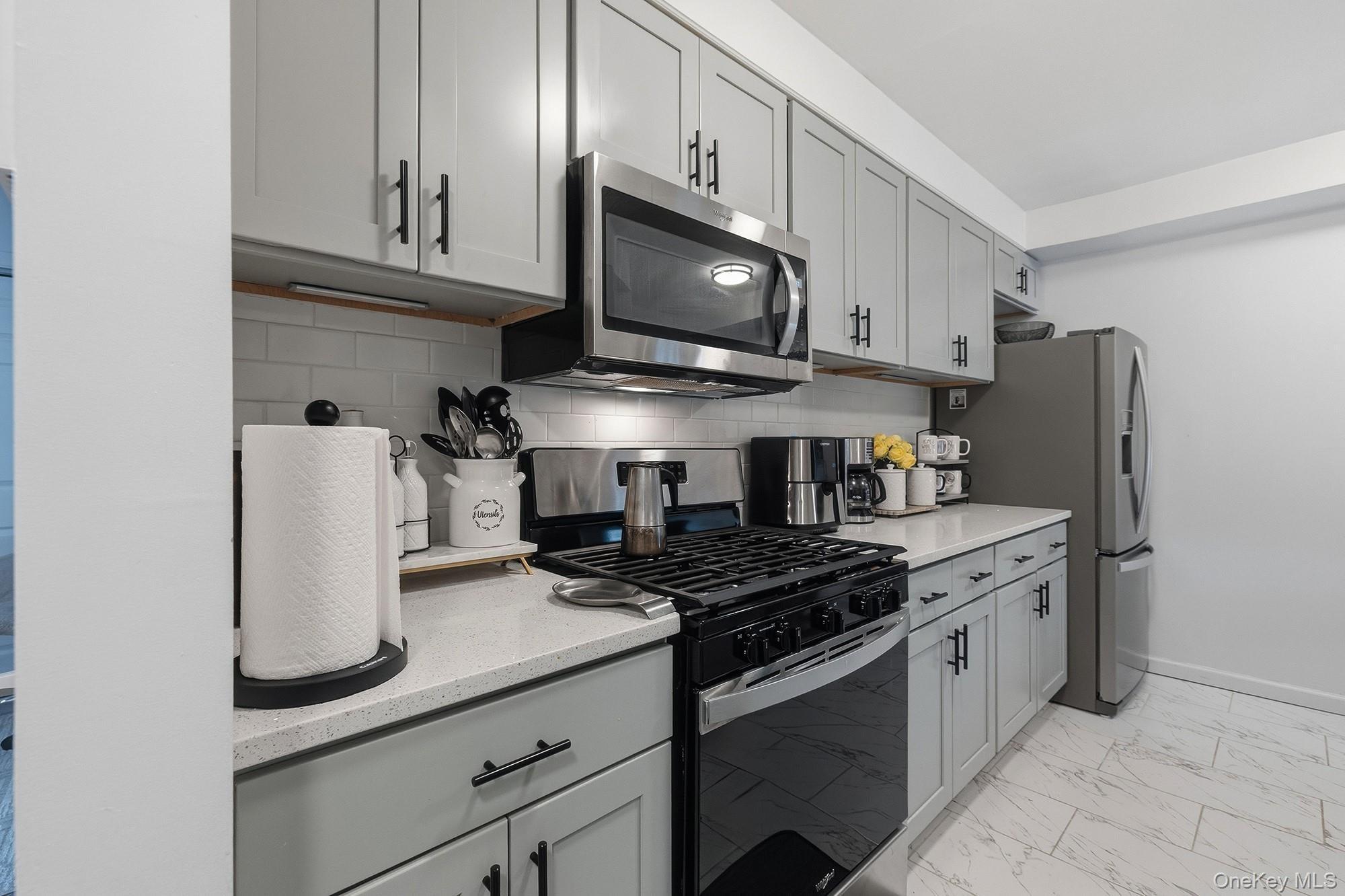 1234 Midland Avenue Unit: 4H thumbnail 11
