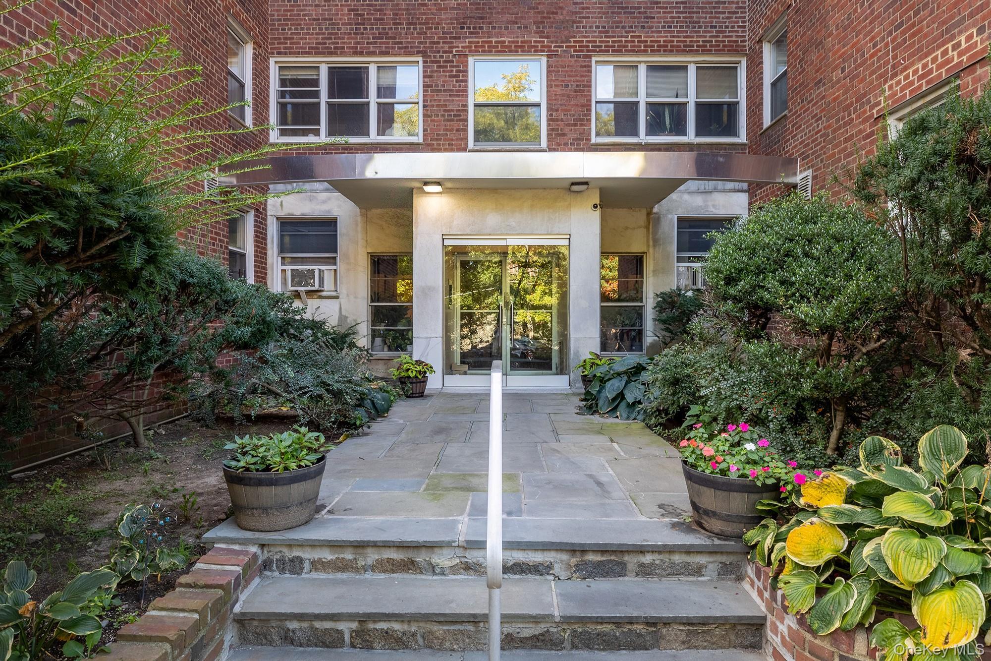 1234 Midland Avenue Unit: 4H, Bronxville