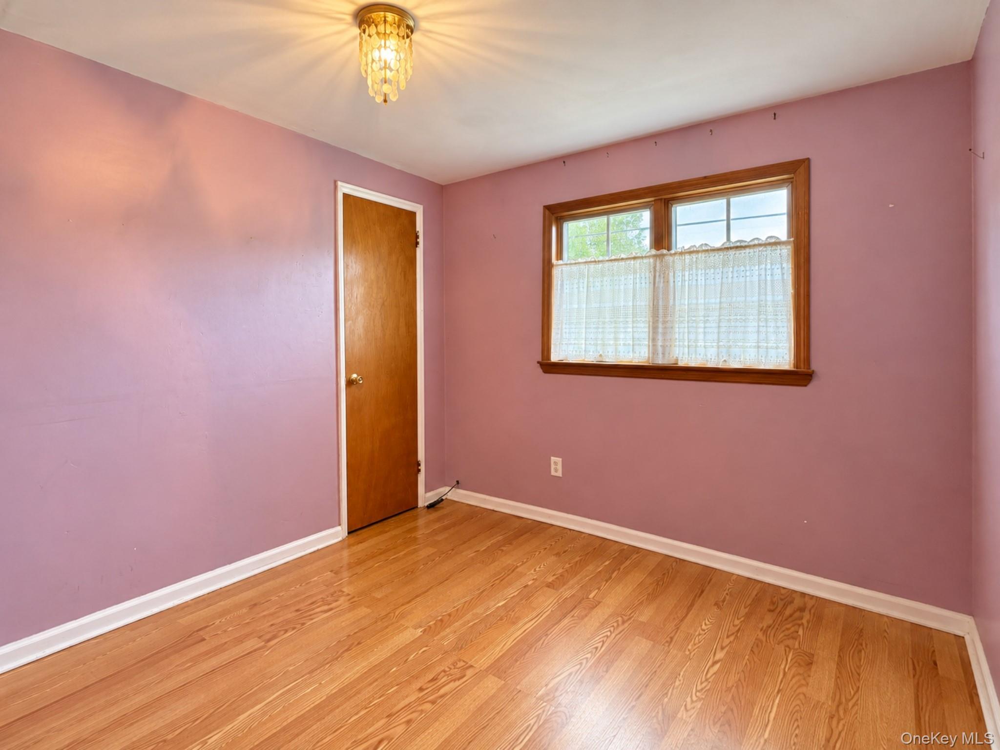 2 Maple Avenue thumbnail 14