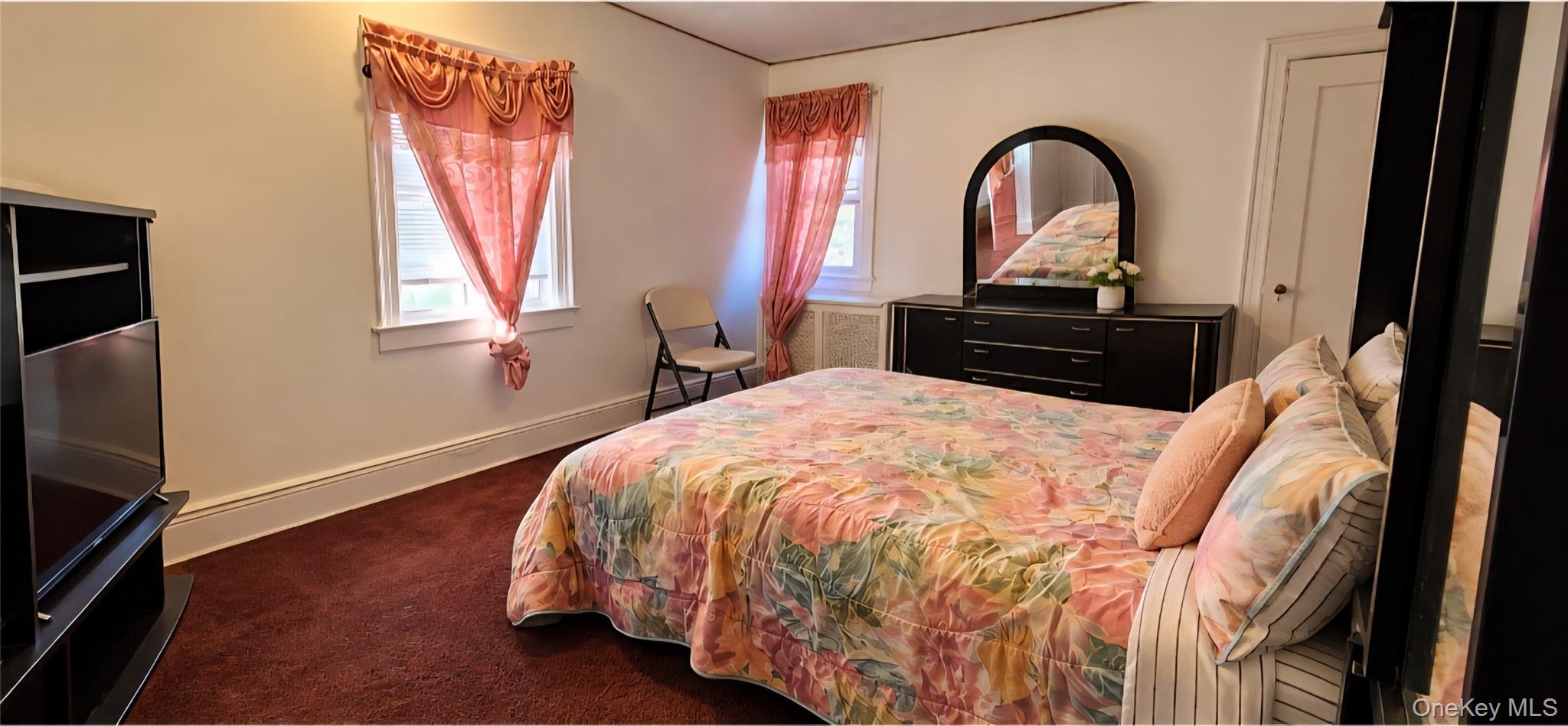 243 E Grand Street thumbnail 12