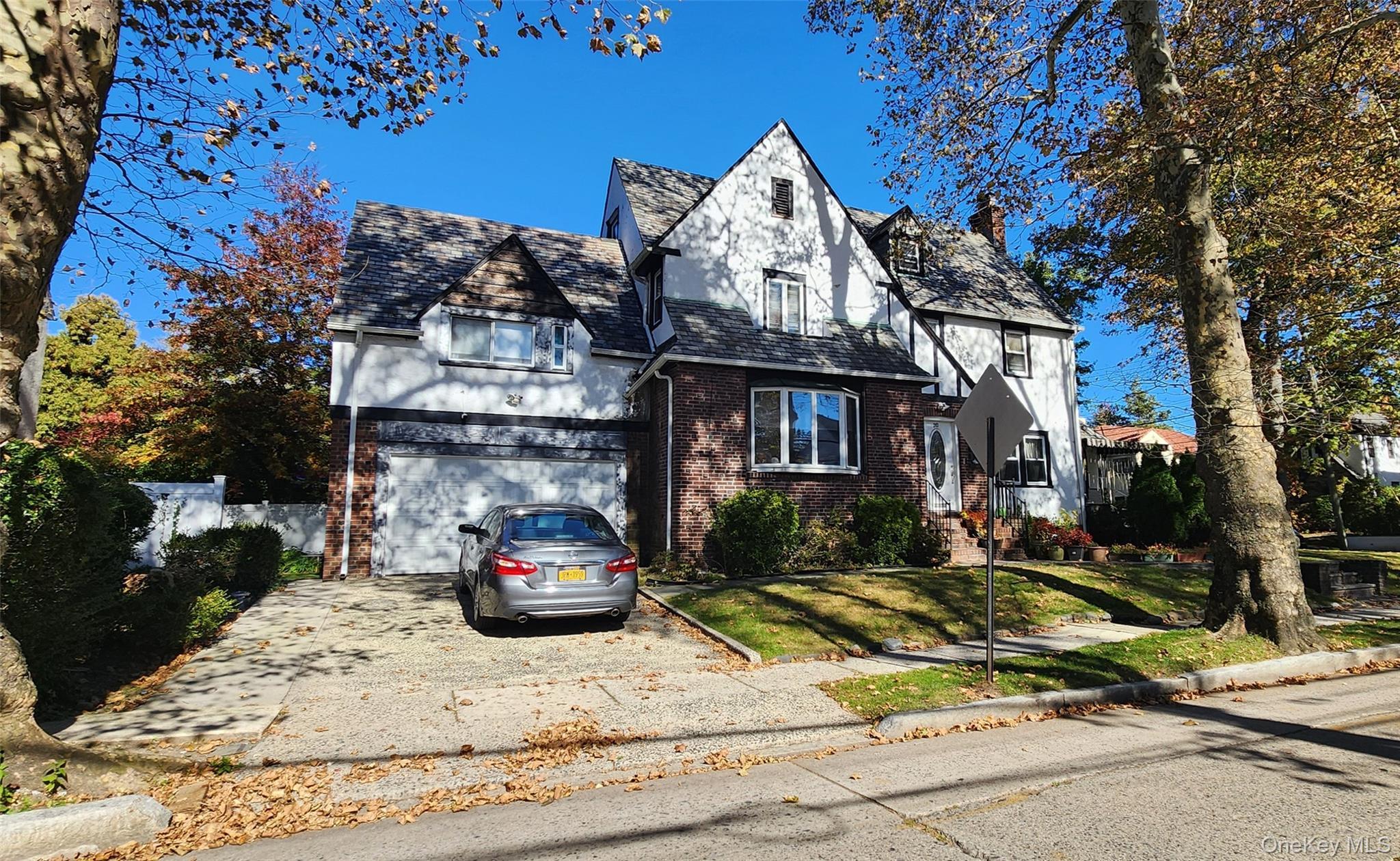 243 E Grand Street thumbnail 2