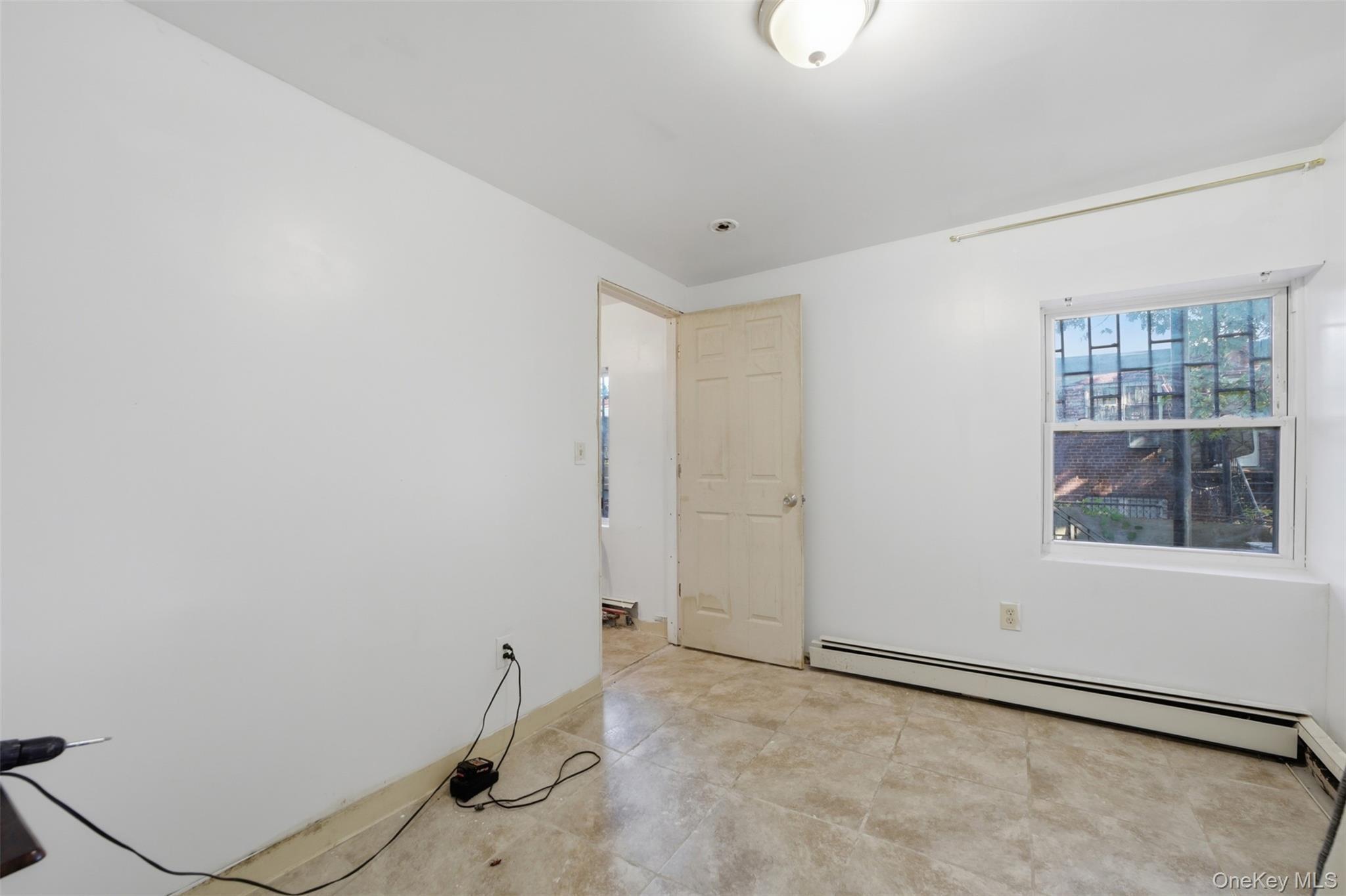 1073 E 233rd Street thumbnail 23