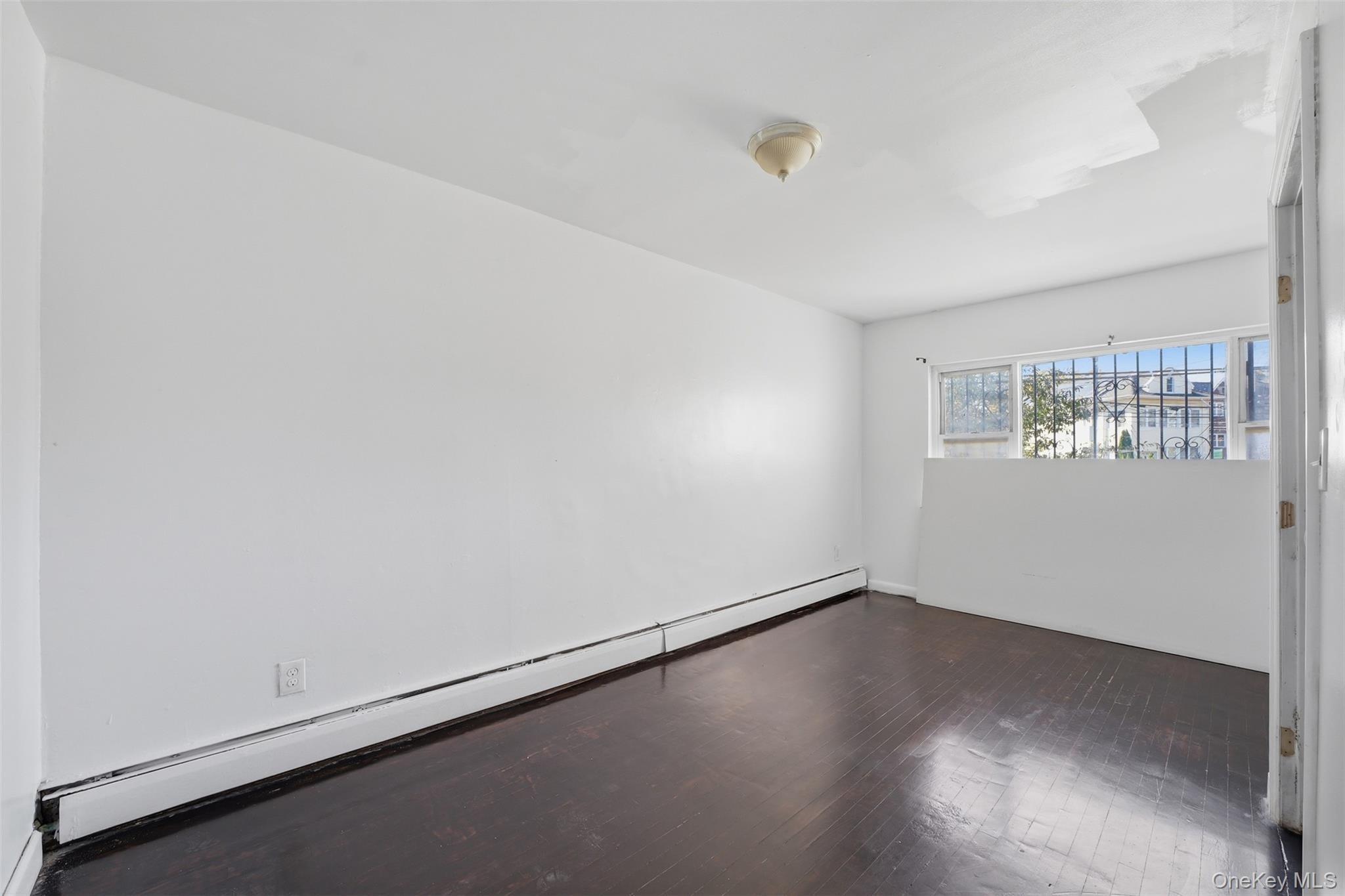 1073 E 233rd Street thumbnail 12