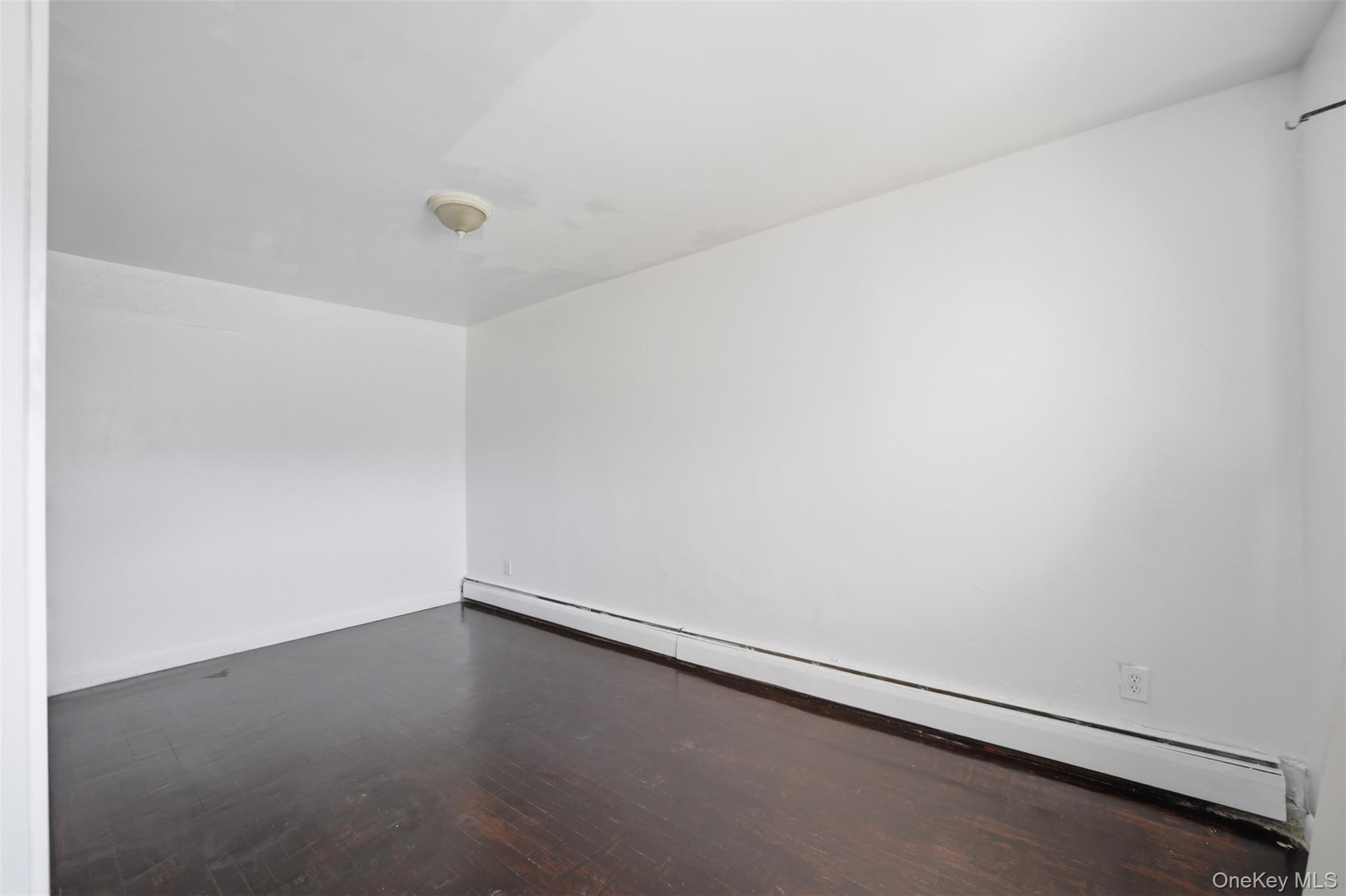 1073 E 233rd Street thumbnail 13