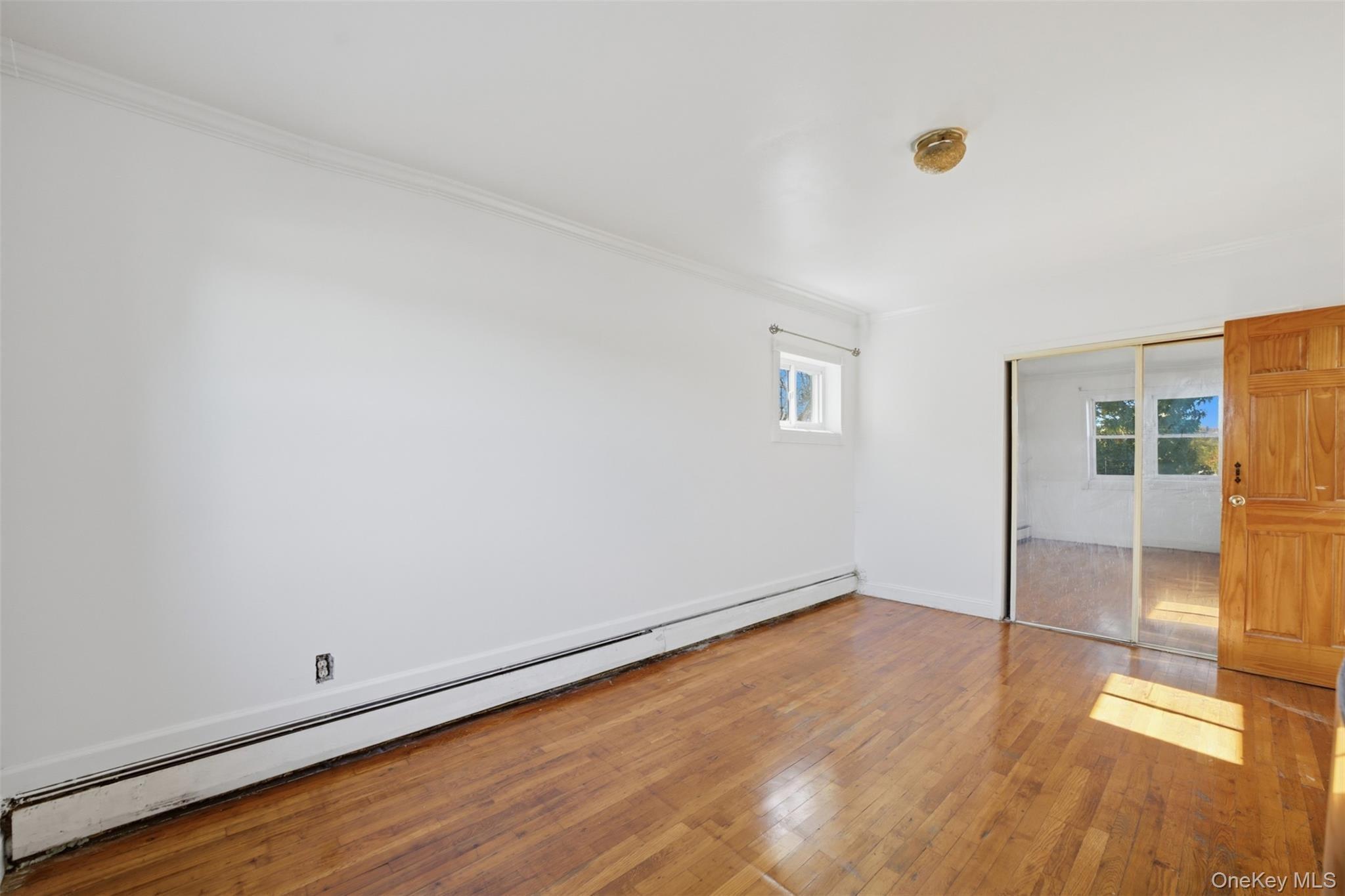 1073 E 233rd Street thumbnail 7