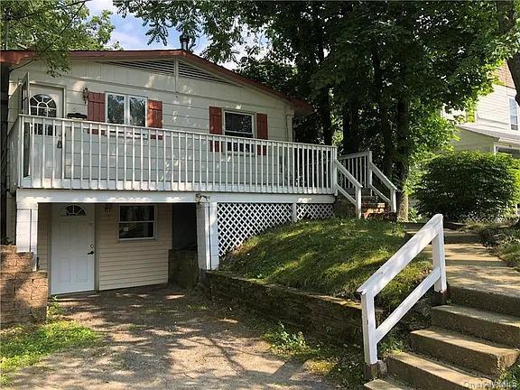 52 Horton Avenue, Middletown