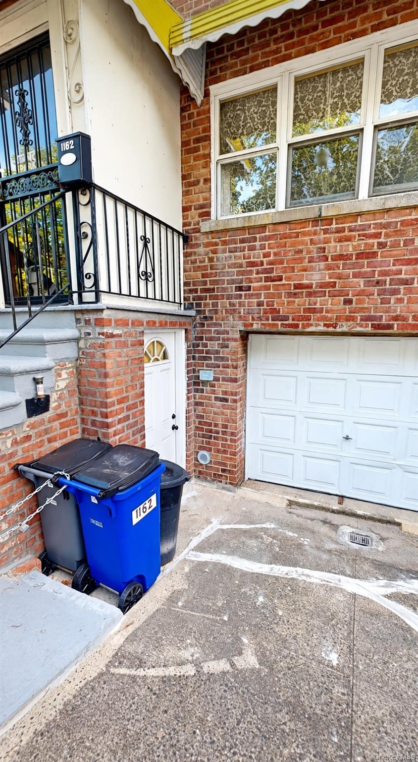 1162 Adee Avenue thumbnail 3