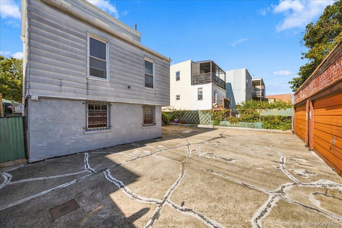 1716 Barnes Avenue thumbnail 5