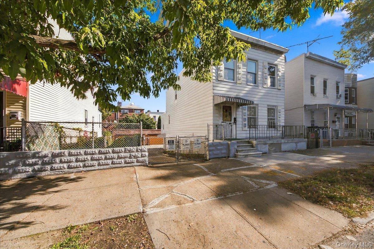 1716 Barnes Avenue thumbnail 2