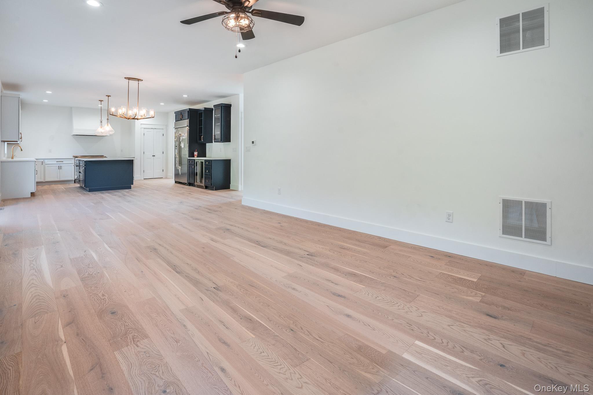 1 Deerwood Drive thumbnail 11