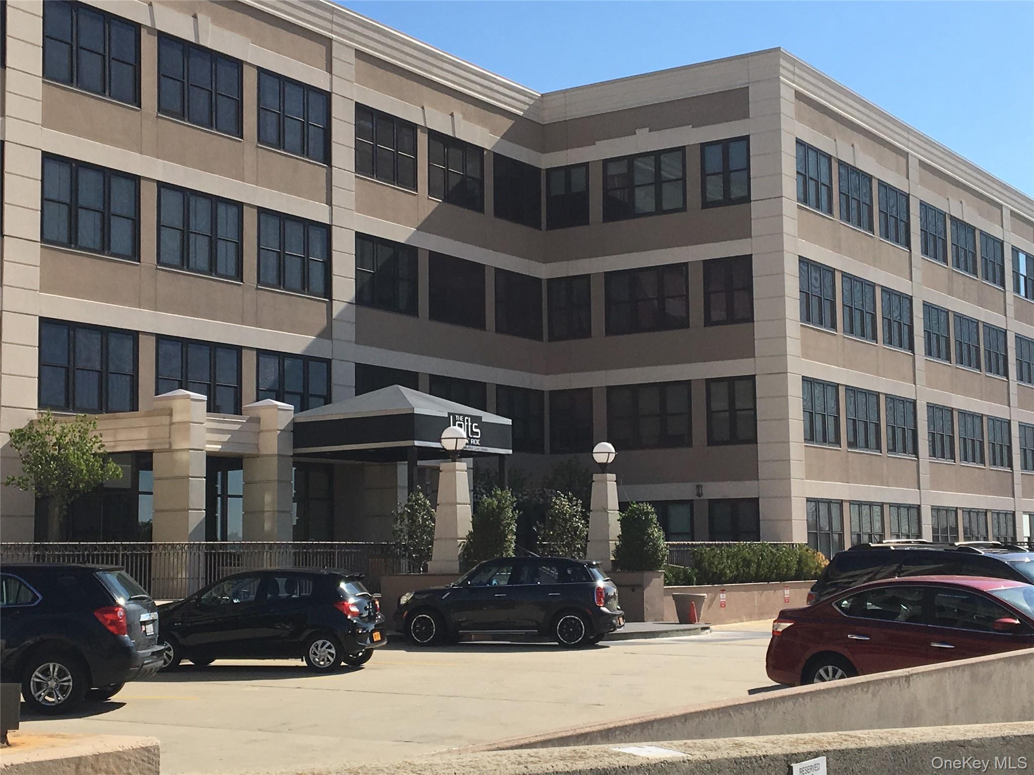 100 New Roc City Place Unit: 417, New Rochelle