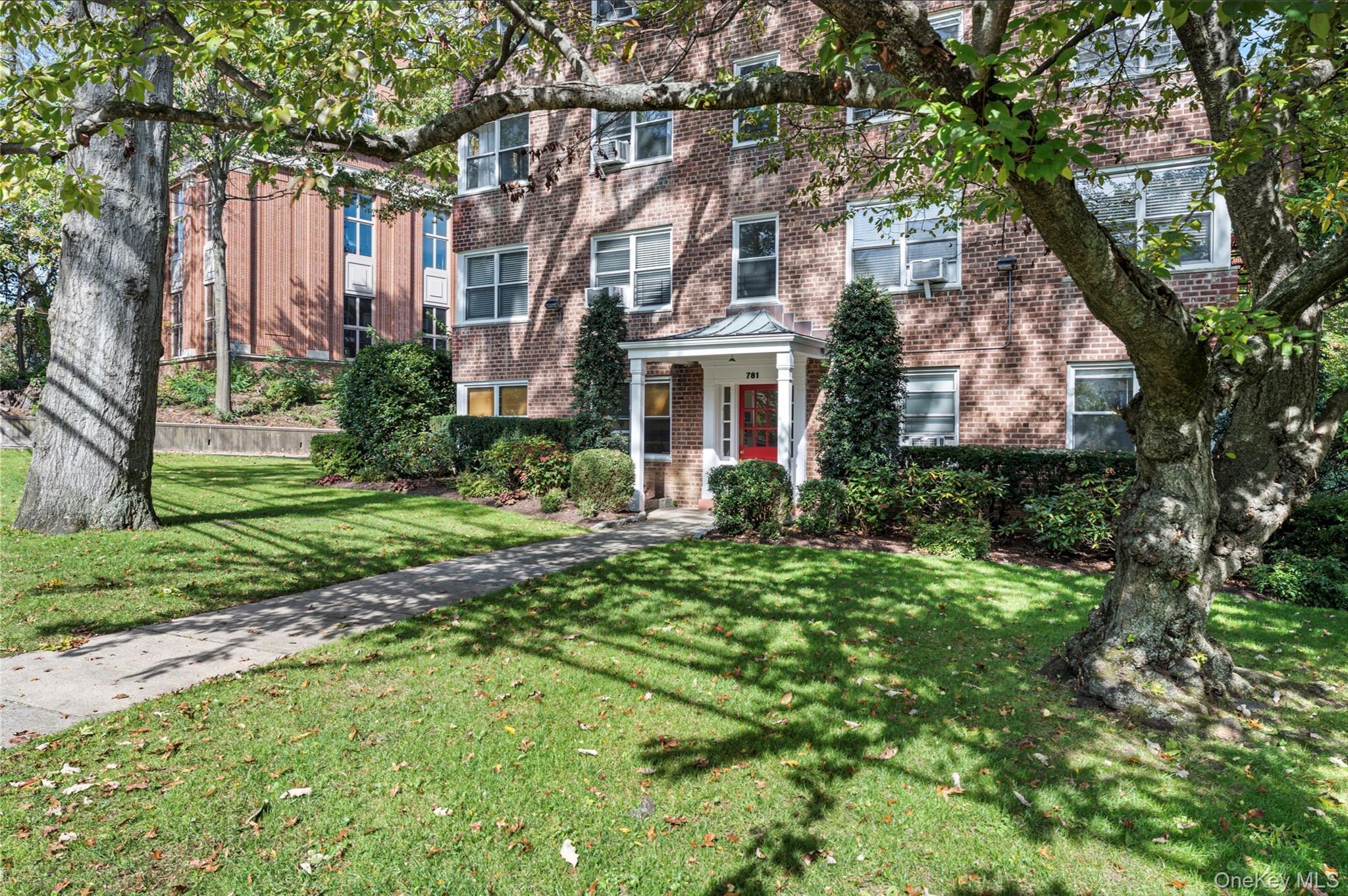 781 Palmer Road Unit: 3D, Bronxville
