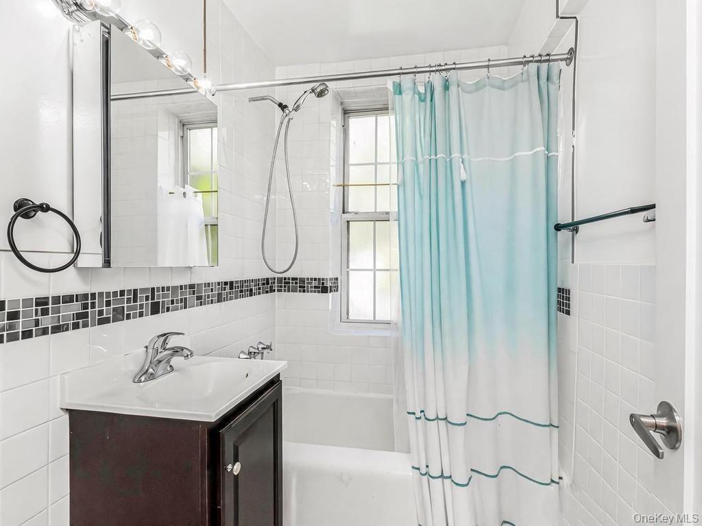 780 Bronx River Road Unit: A16 thumbnail 13