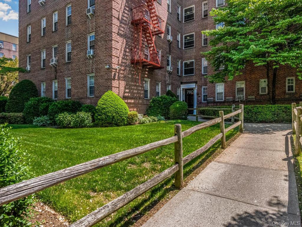 780 Bronx River Road Unit: A16 thumbnail 22