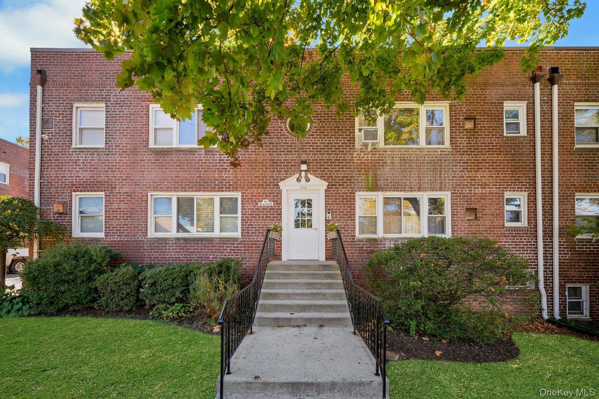 156 Lincoln Avenue Unit: 4L, Eastchester