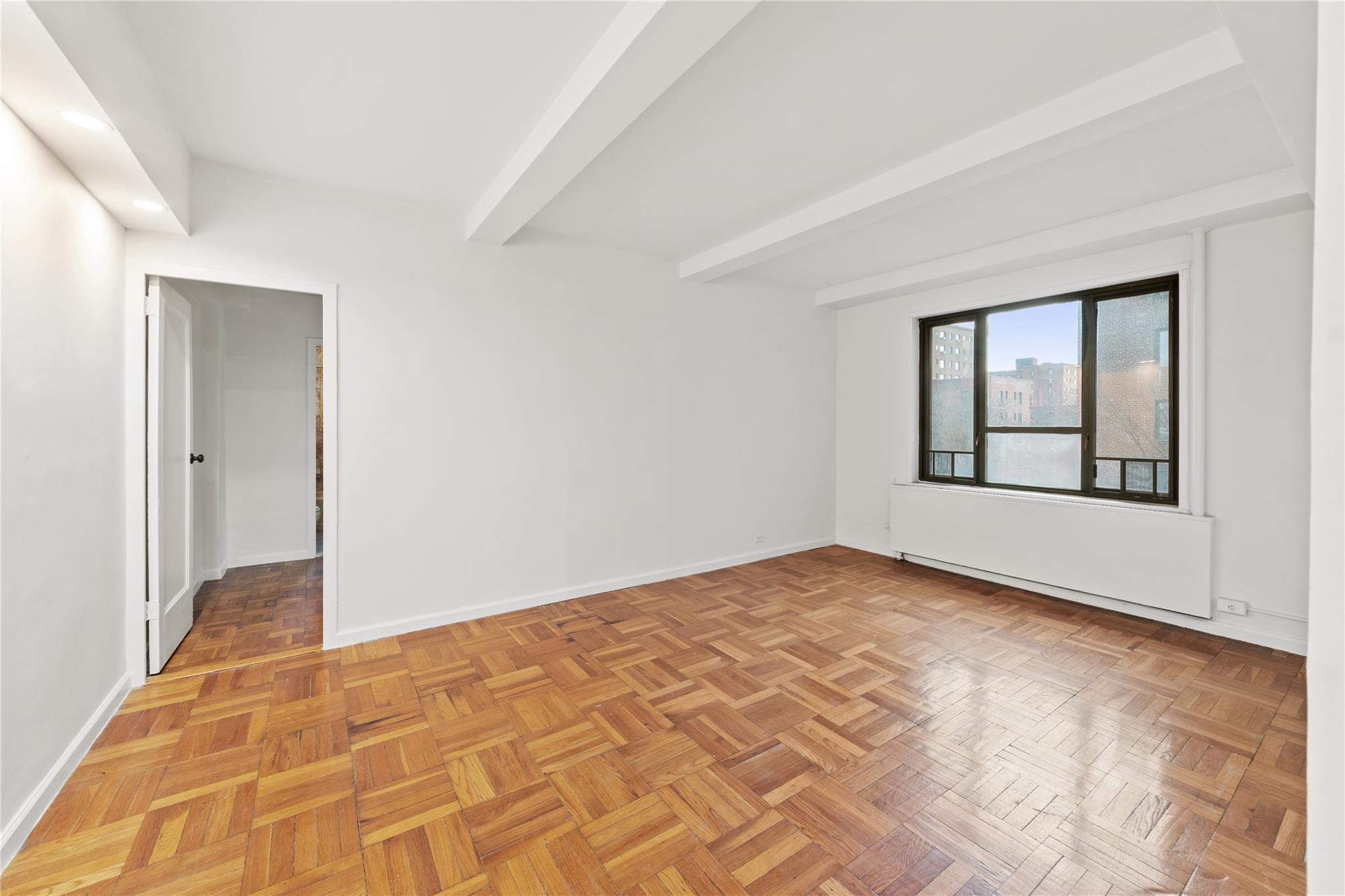 1936 E Tremont Avenue Unit: 5H, Bronx