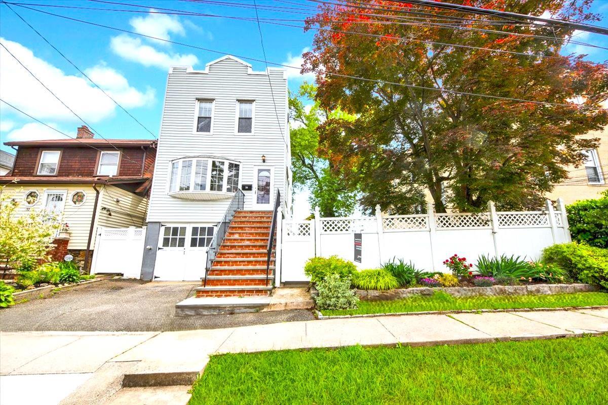 30 Lee Avenue, Yonkers