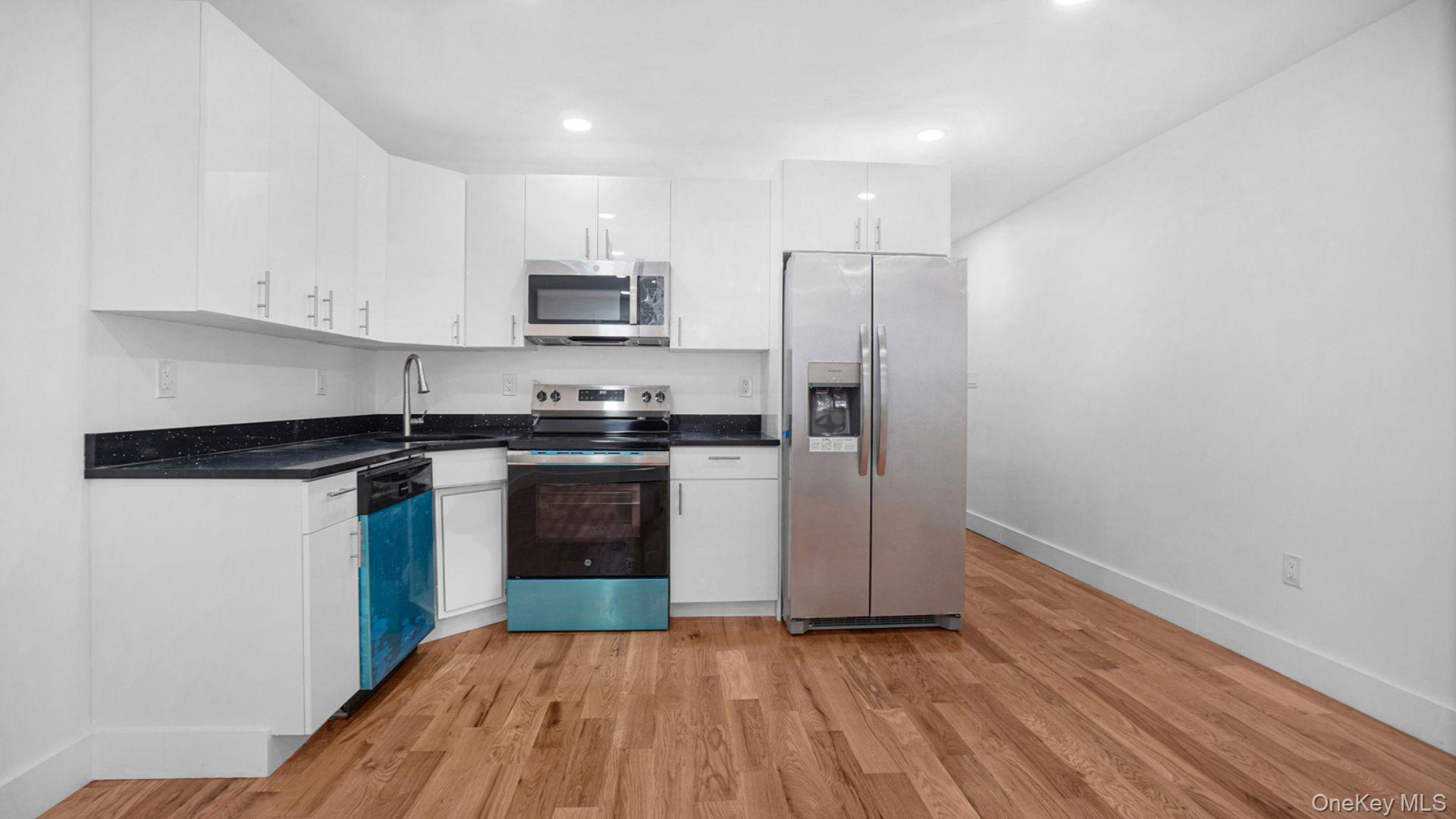 3968 Duryea Avenue thumbnail 12