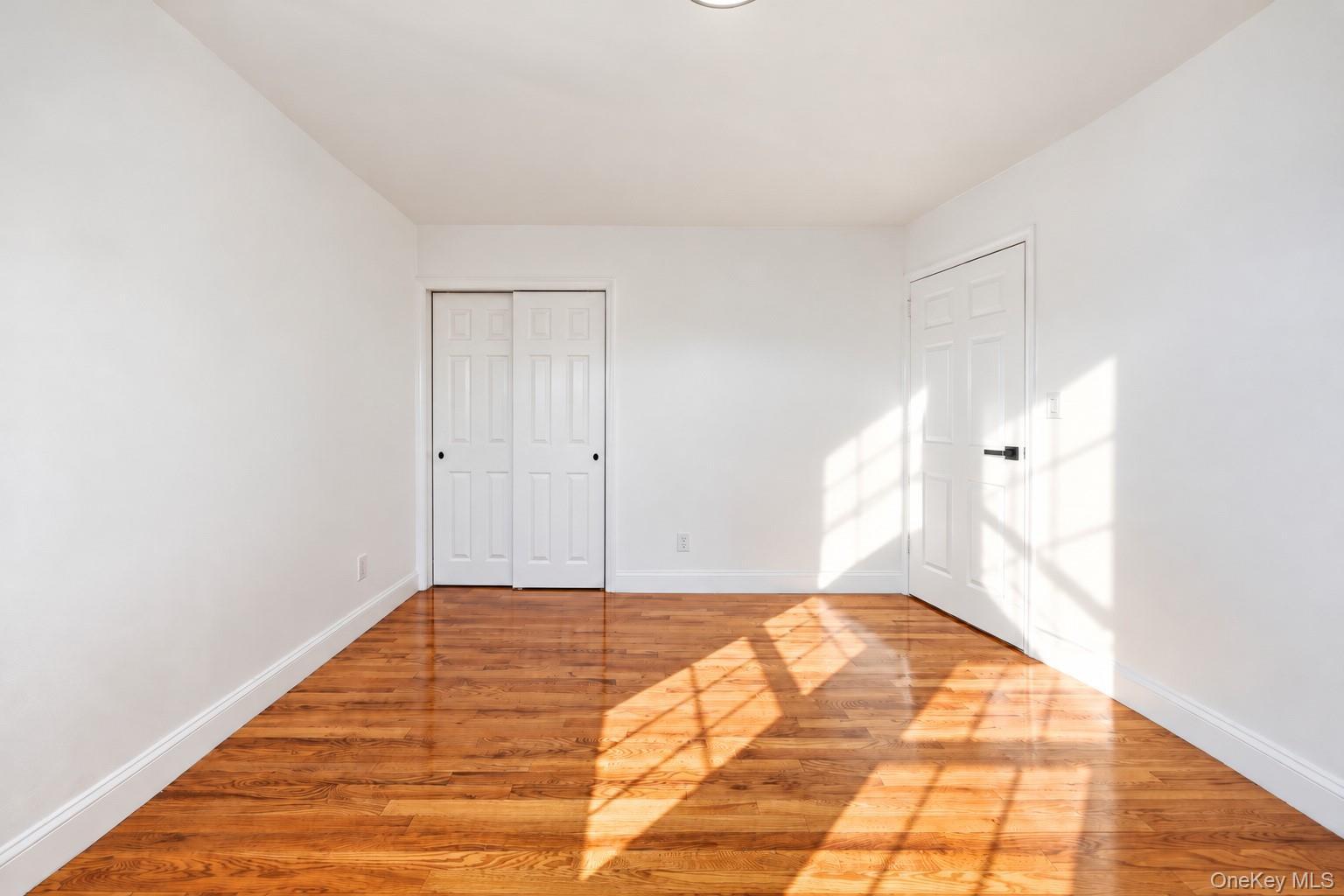 2572 Tiemann Avenue thumbnail 16