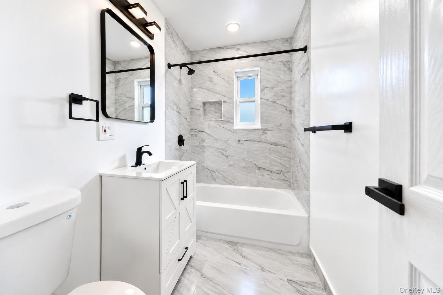 2572 Tiemann Avenue thumbnail 13