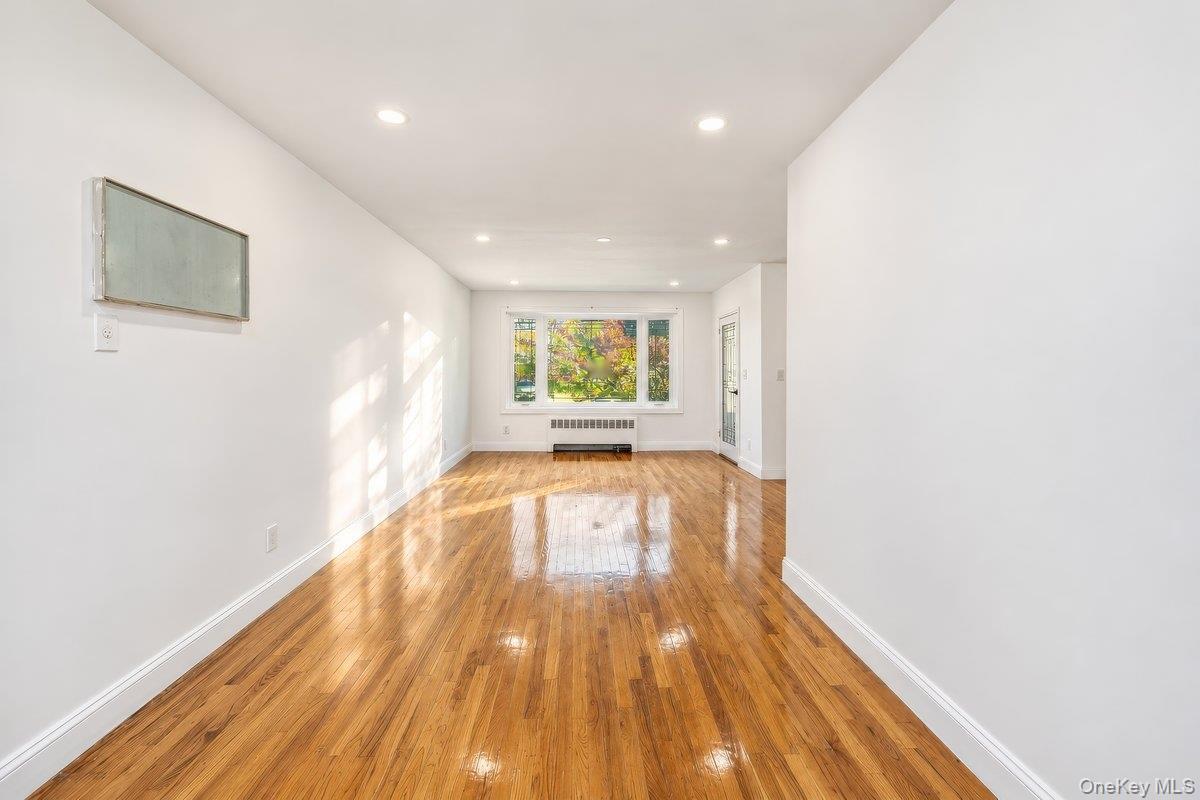 2572 Tiemann Avenue thumbnail 7