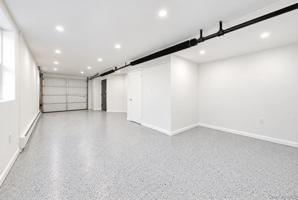 2572 Tiemann Avenue thumbnail 19